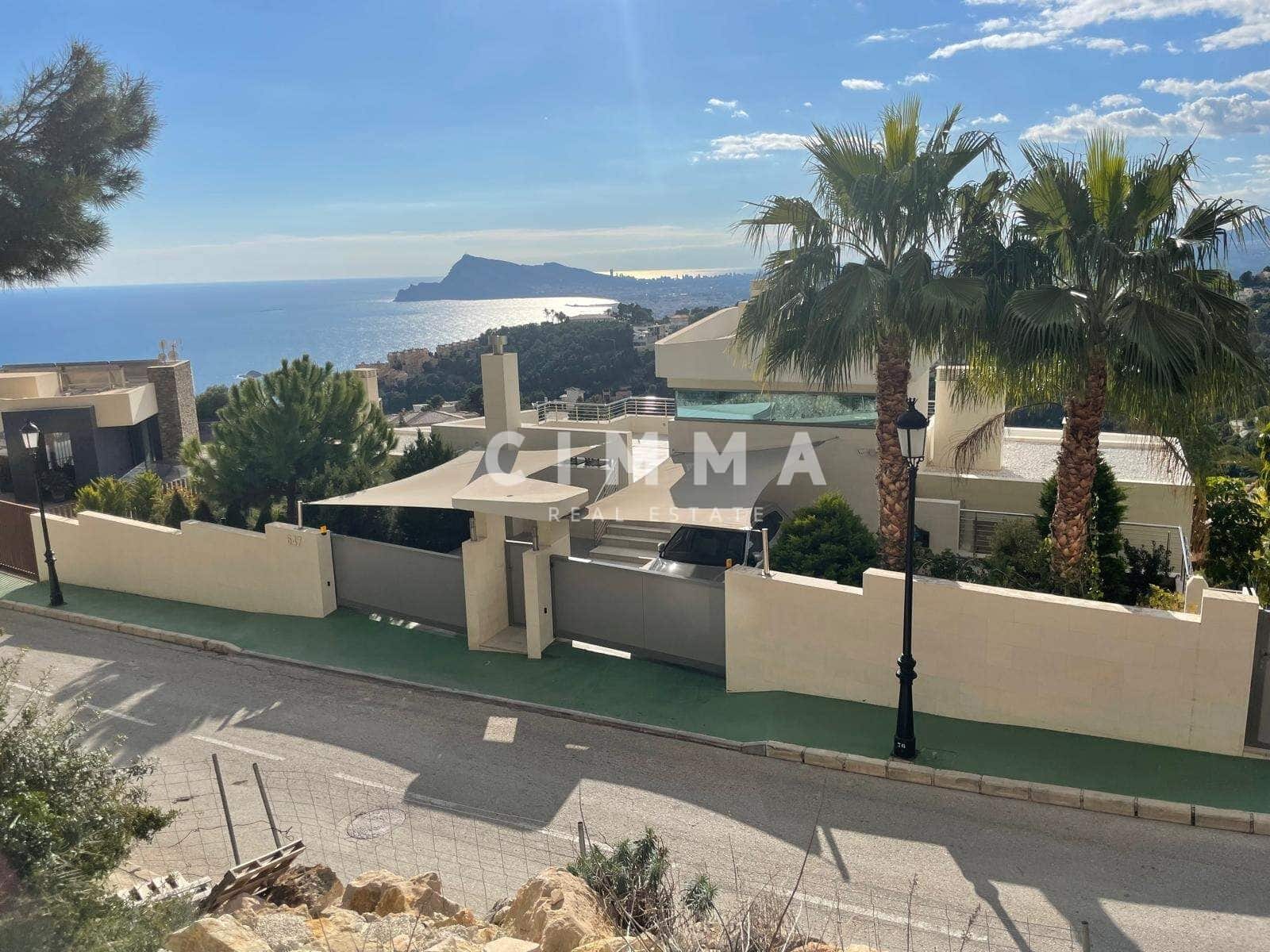 5 bedroom Villa for sale in Altea - € 2,480,000 (Ref: 9353765)