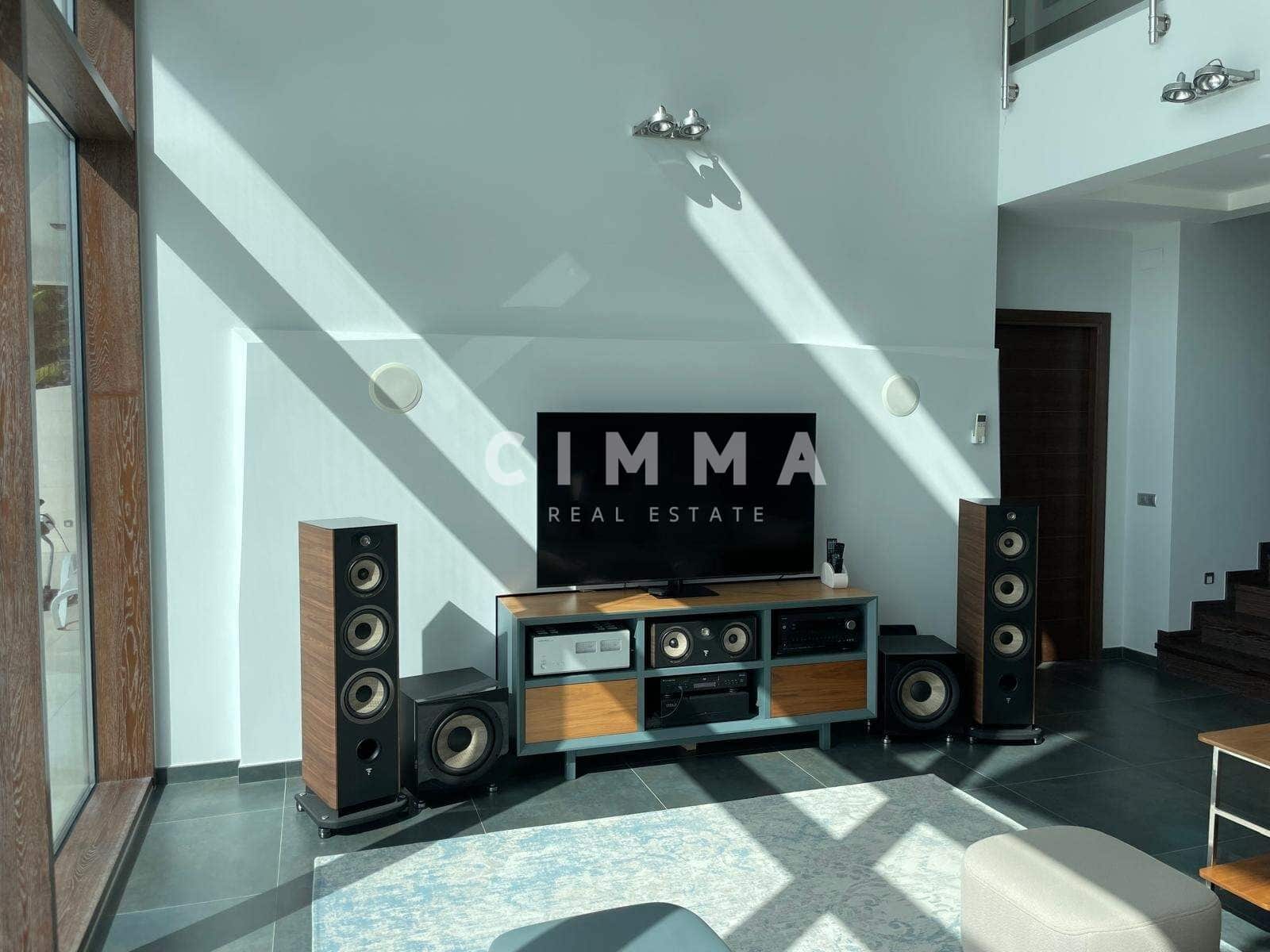 5 bedroom Villa for sale in Altea - € 2,480,000 (Ref: 9353765)