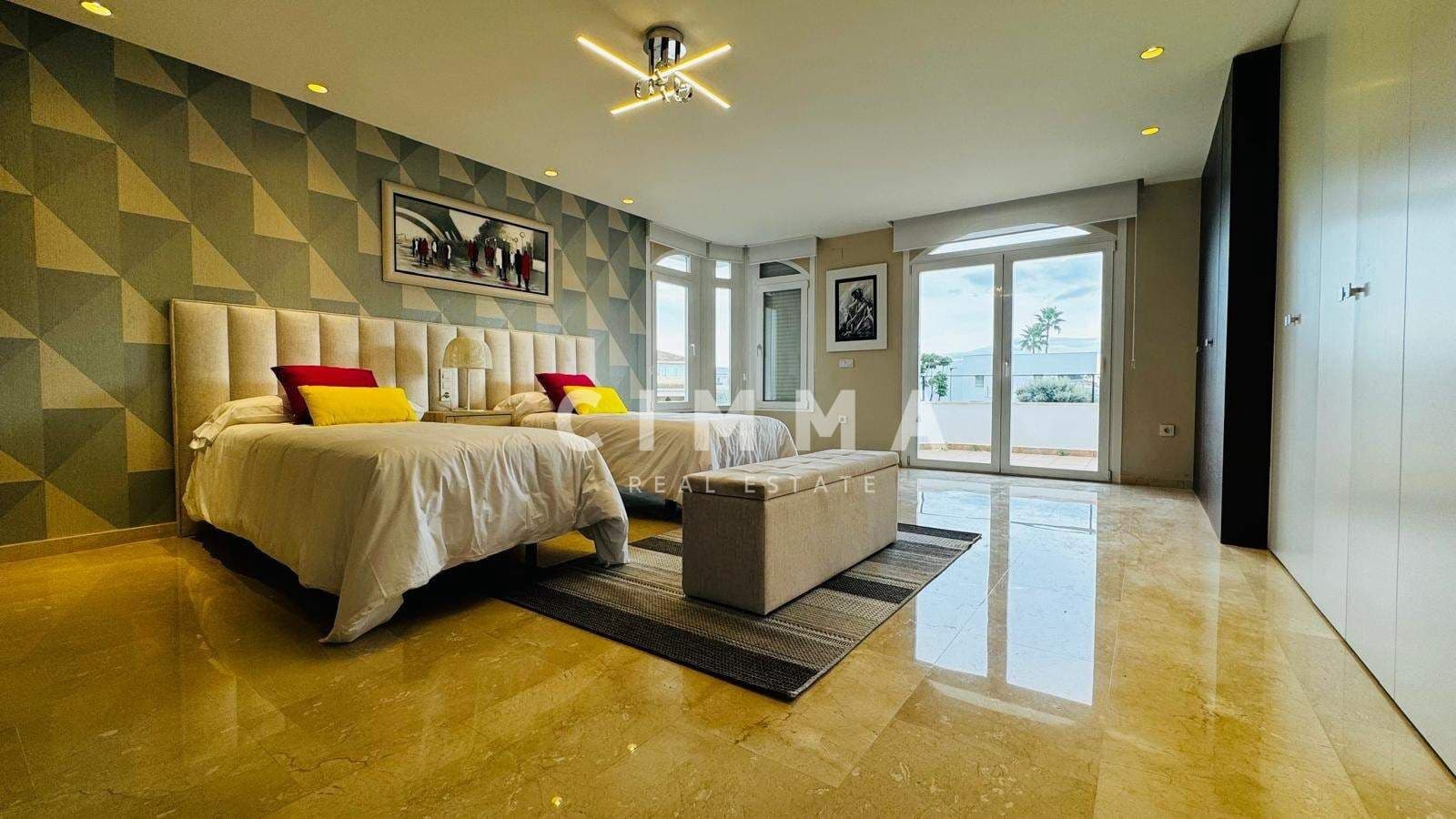 Chalet de 6 habitaciones en Alfaz del Pi / L'Alfàs del Pi en venta con piscina garaje - 1.600.000 € (Ref: 9353766)