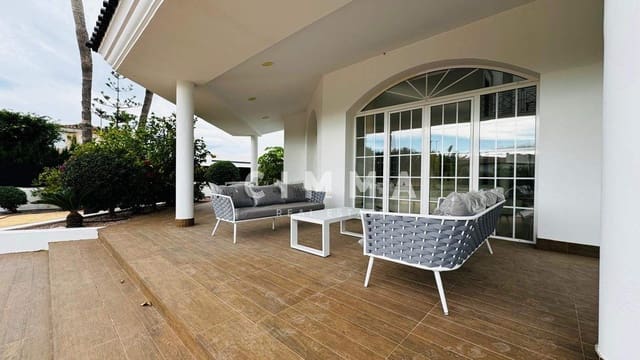 Chalet de 6 habitaciones en Alfaz del Pi / L'Alfàs del Pi en venta con piscina garaje - 1.600.000 € (Ref: 9353766)