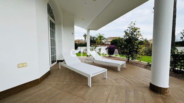 Chalet de 6 habitaciones en Alfaz del Pi / L'Alfàs del Pi en venta con piscina garaje - 1.600.000 € (Ref: 9353766)