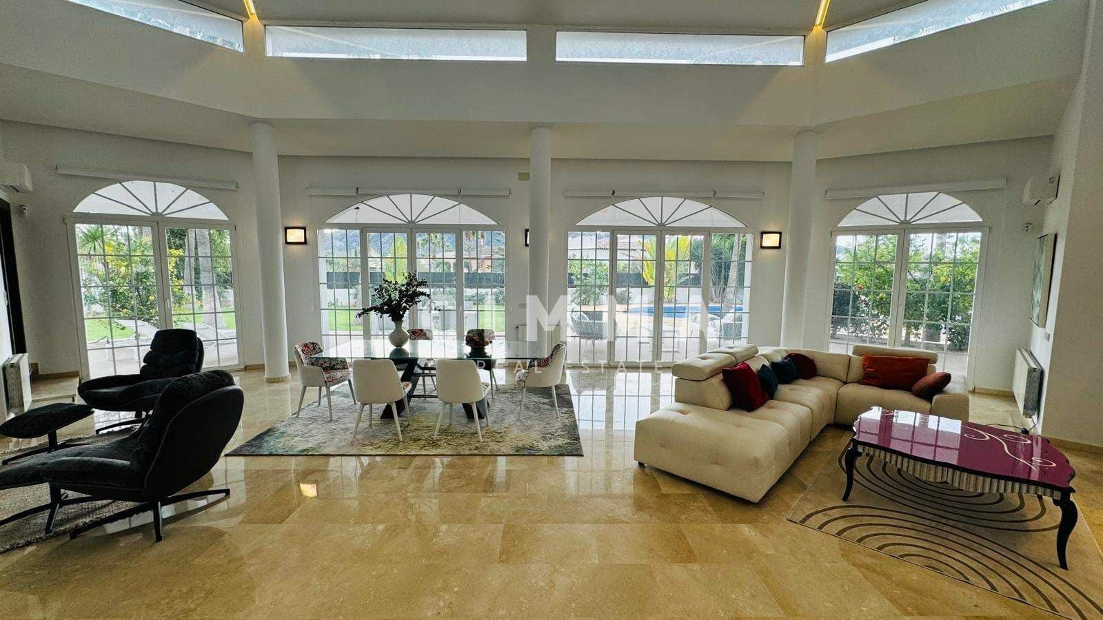 Chalet de 6 habitaciones en Alfaz del Pi / L'Alfàs del Pi en venta con piscina garaje - 1.600.000 € (Ref: 9353766)