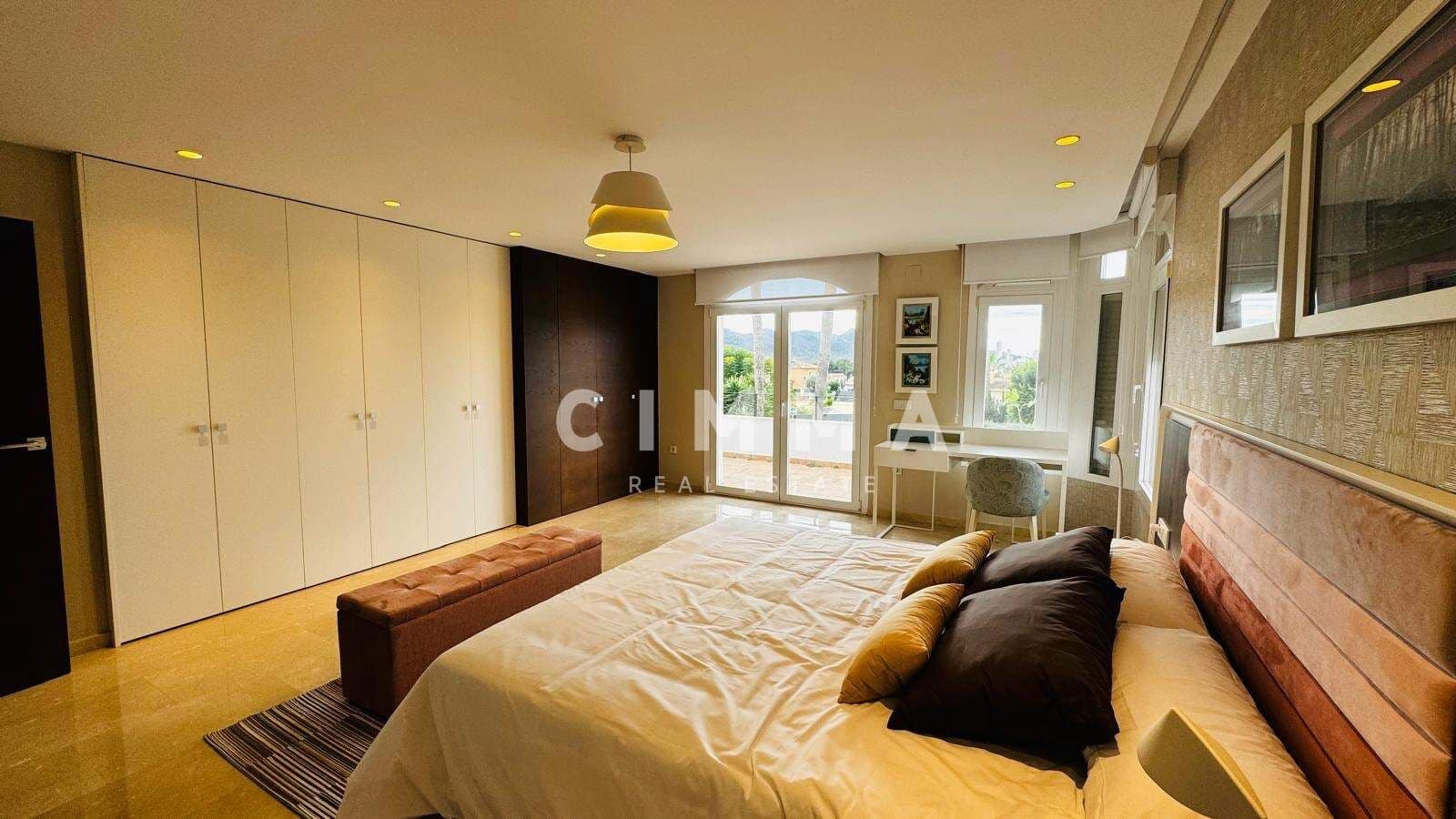 Chalet de 6 habitaciones en Alfaz del Pi / L'Alfàs del Pi en venta con piscina garaje - 1.600.000 € (Ref: 9353766)