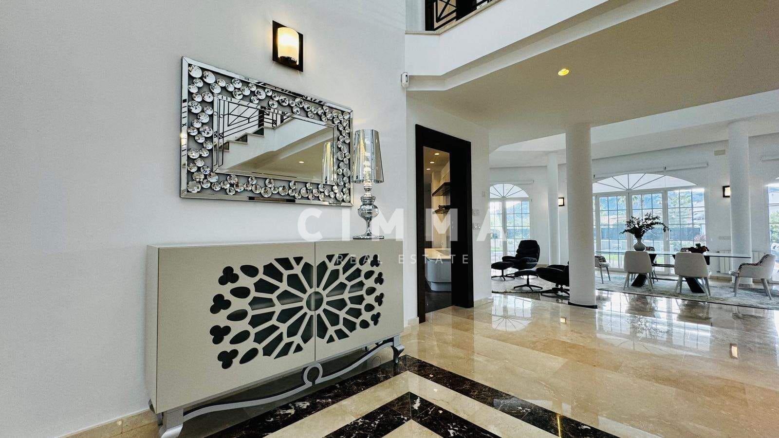 Chalet de 6 habitaciones en Alfaz del Pi / L'Alfàs del Pi en venta con piscina garaje - 1.600.000 € (Ref: 9353766)