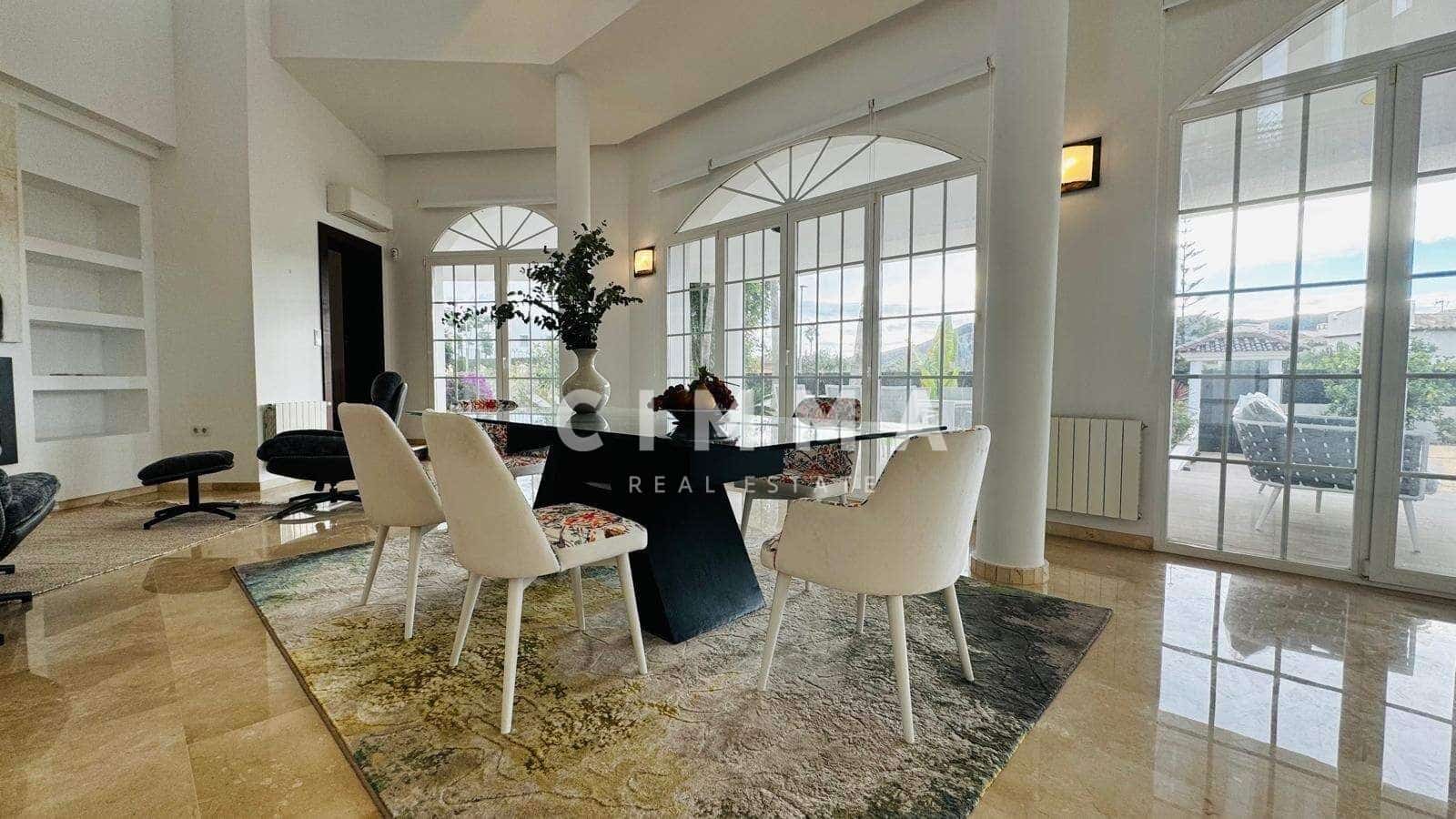 Chalet de 6 habitaciones en Alfaz del Pi / L'Alfàs del Pi en venta con piscina garaje - 1.600.000 € (Ref: 9353766)