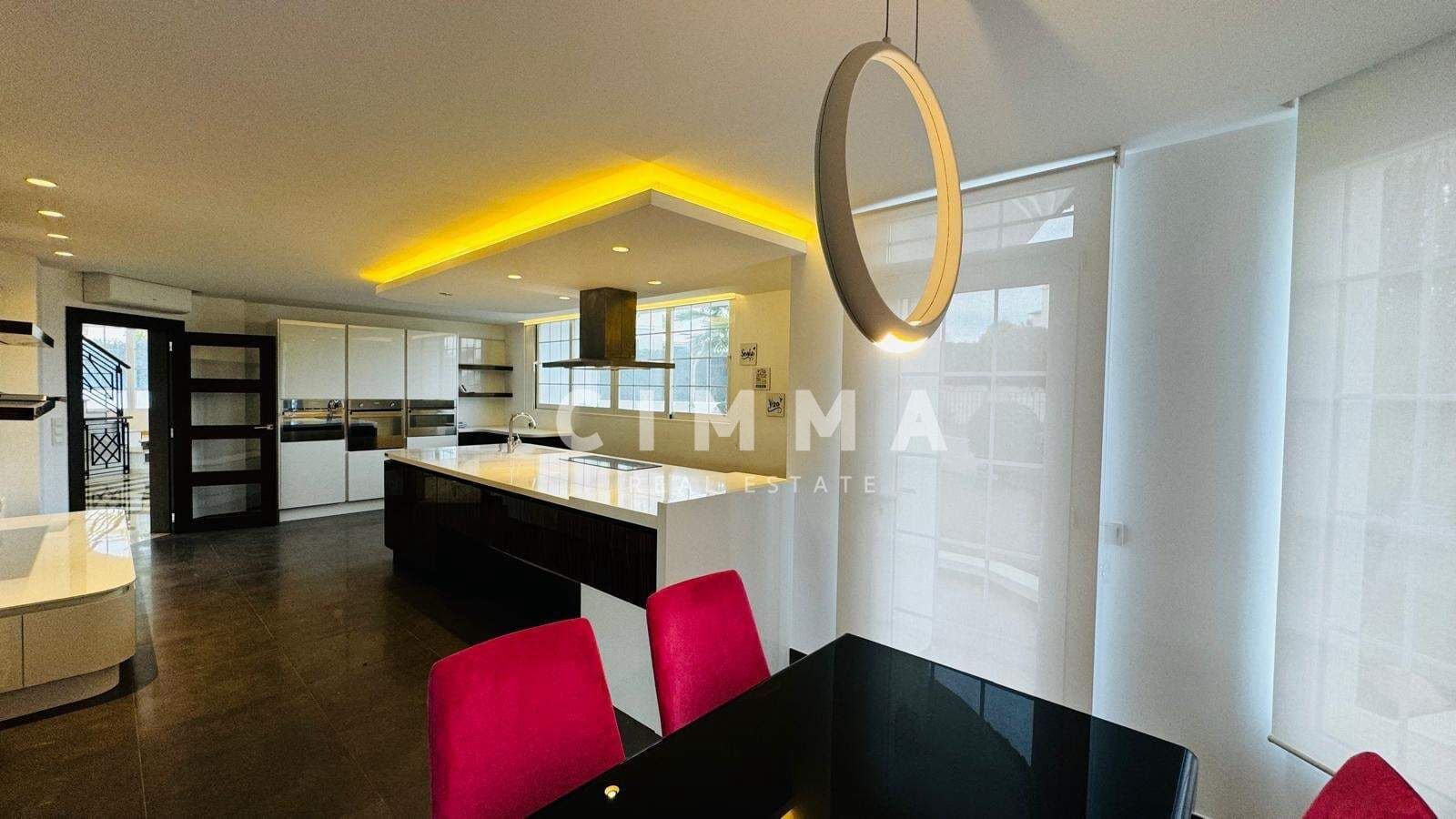 Chalet de 6 habitaciones en Alfaz del Pi / L'Alfàs del Pi en venta con piscina garaje - 1.600.000 € (Ref: 9353766)