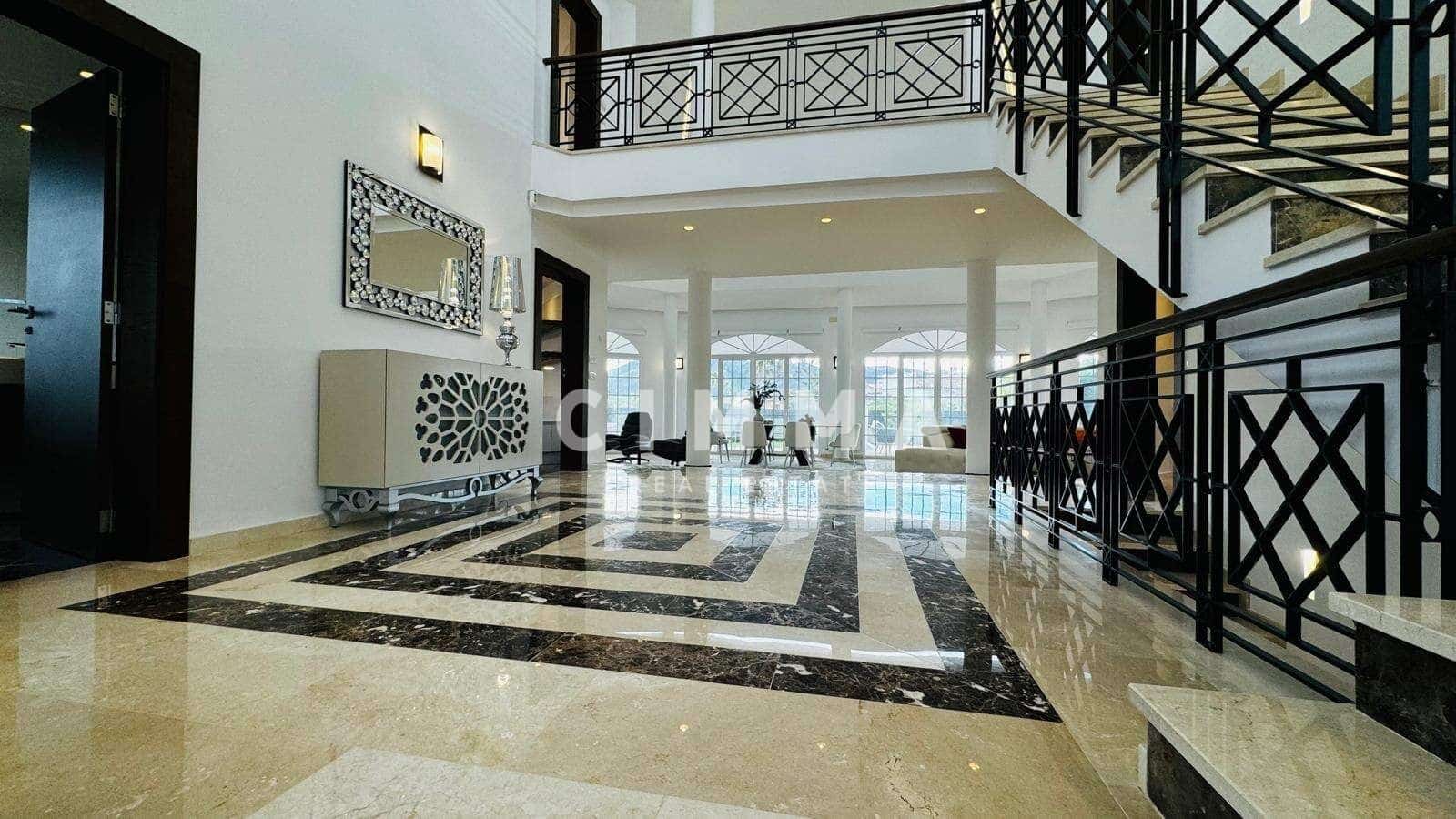 Chalet de 6 habitaciones en Alfaz del Pi / L'Alfàs del Pi en venta con piscina garaje - 1.600.000 € (Ref: 9353766)