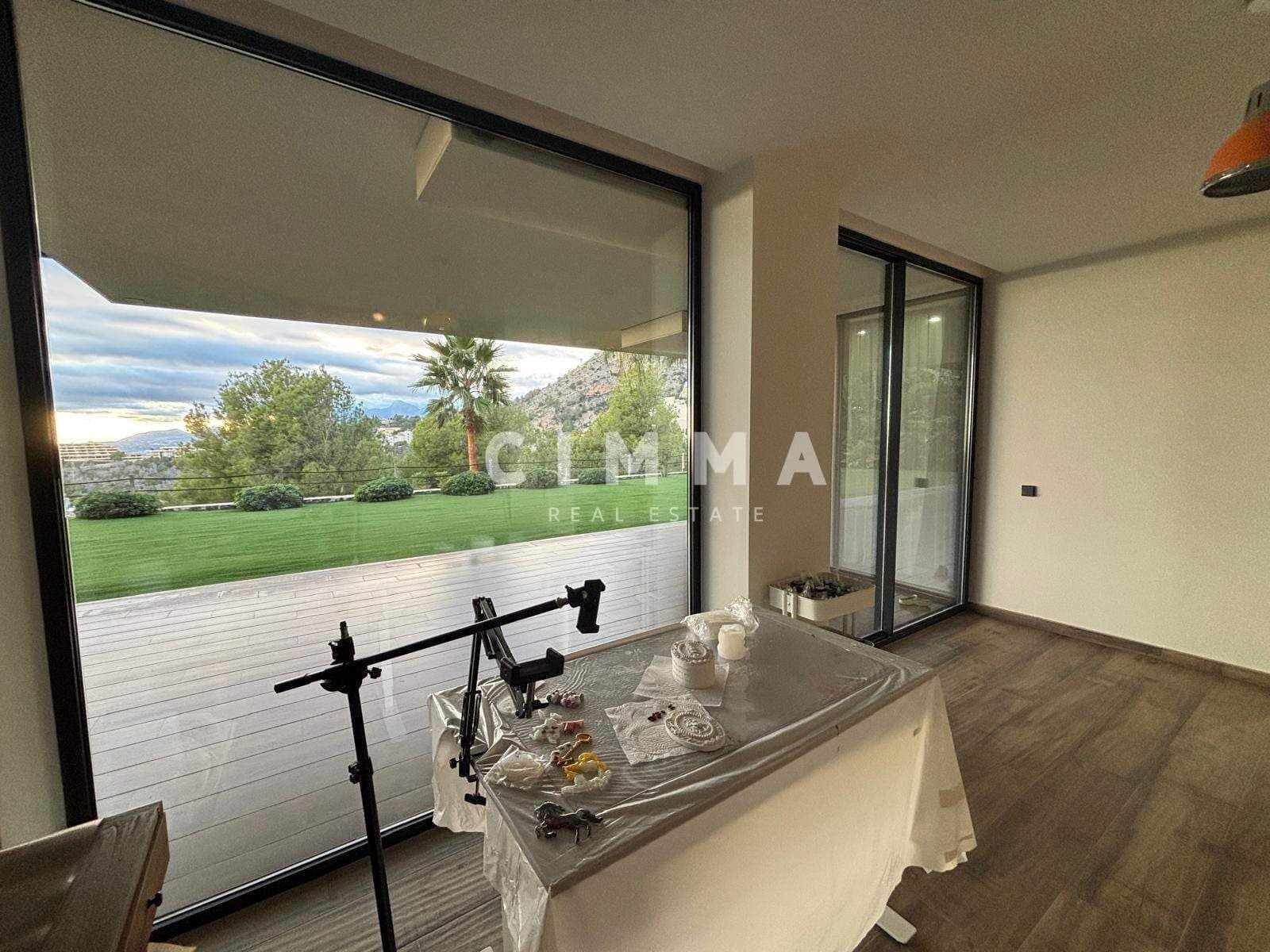 4 sypialnia Willa na sprzedaż w Altea z basenem garażem - 2 650 000 € (Ref: 9356011)