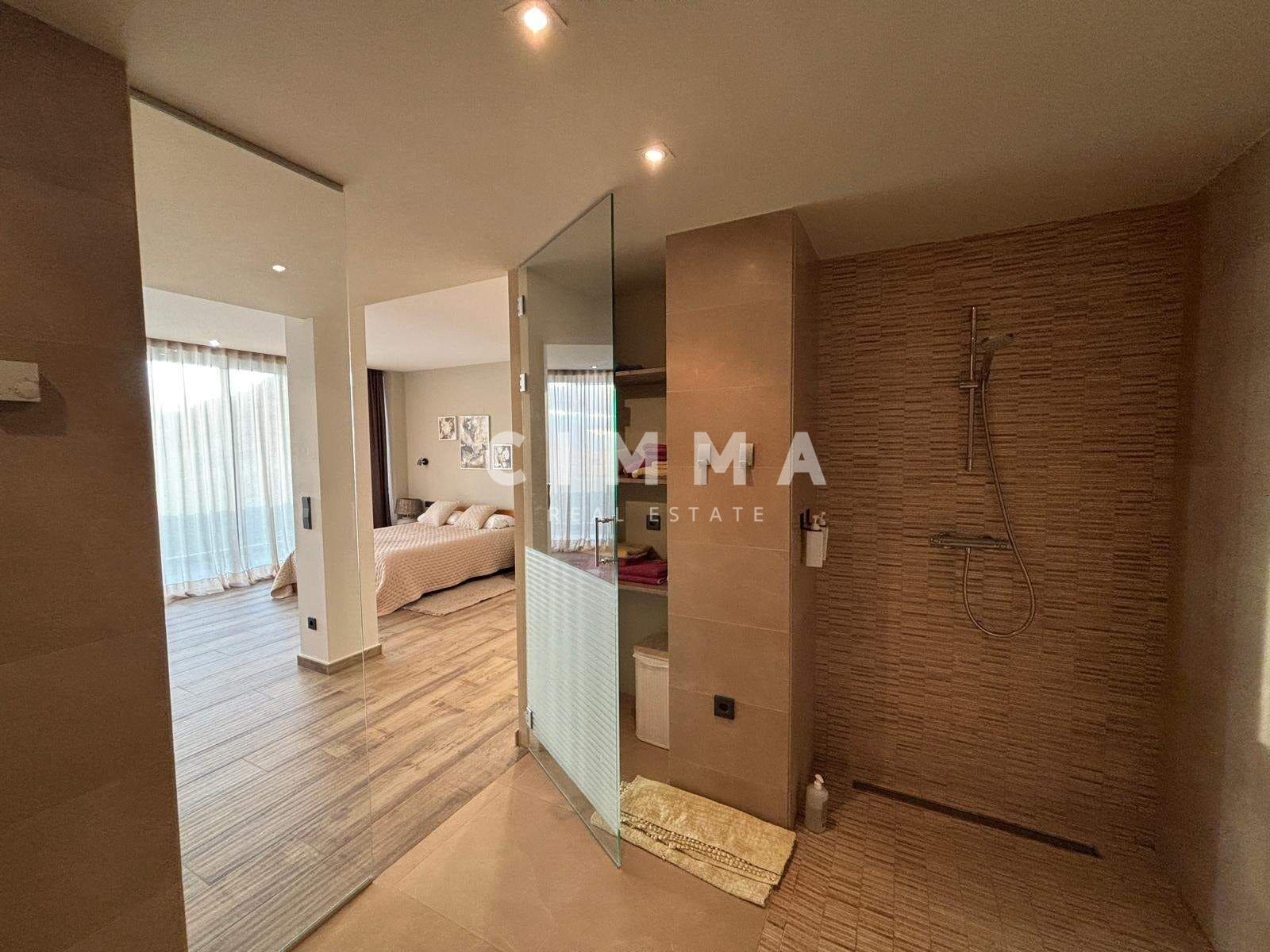 4 sypialnia Willa na sprzedaż w Altea z basenem garażem - 2 650 000 € (Ref: 9356011)