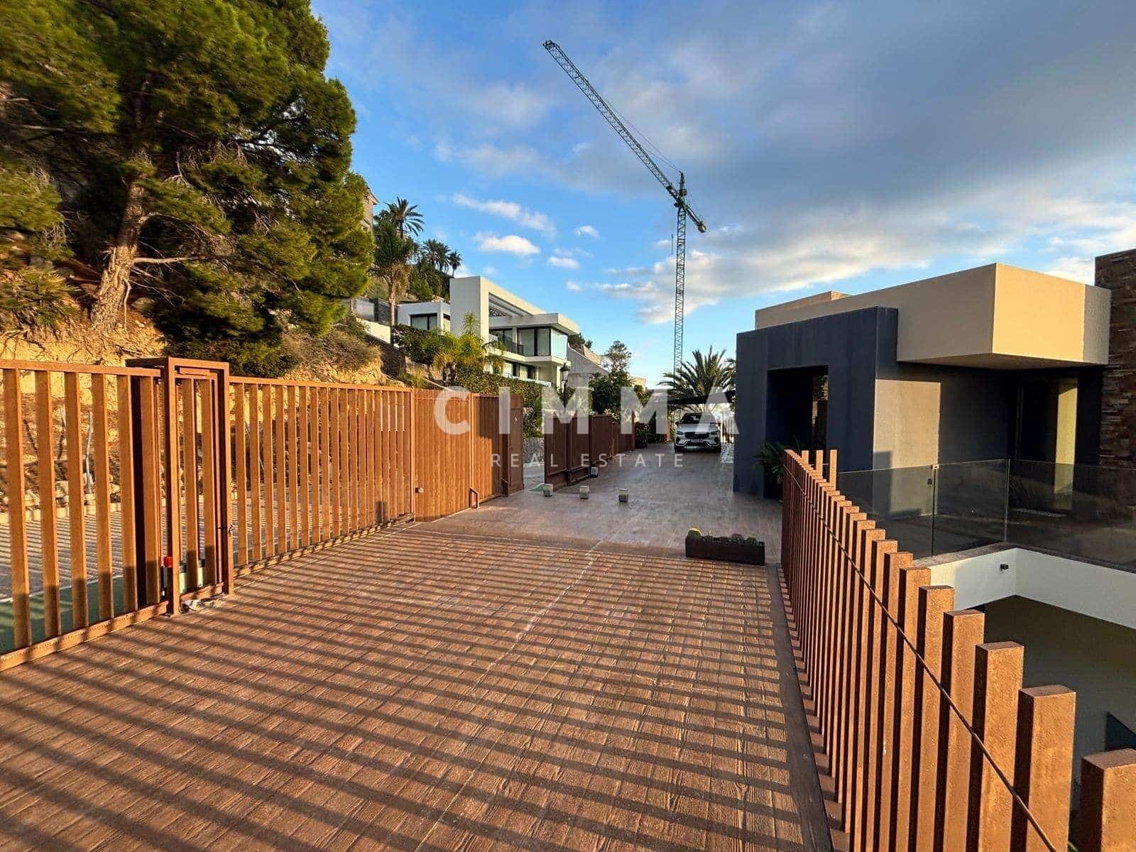 4 sypialnia Willa na sprzedaż w Altea z basenem garażem - 2 650 000 € (Ref: 9356011)