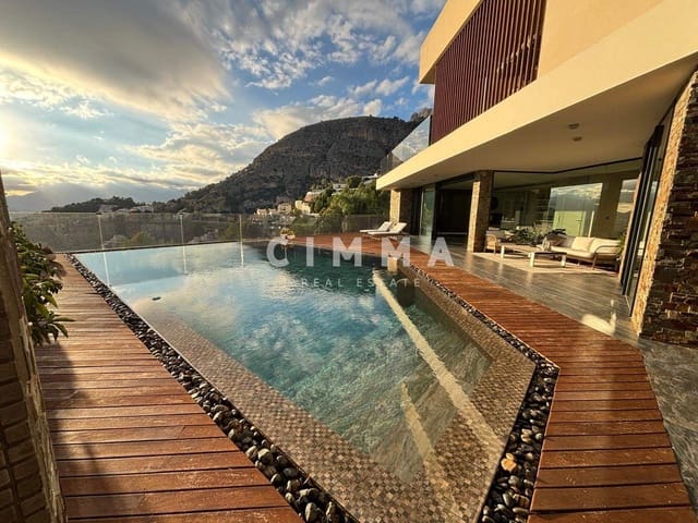 4 sypialnia Willa na sprzedaż w Altea z basenem garażem - 2 650 000 € (Ref: 9356011)