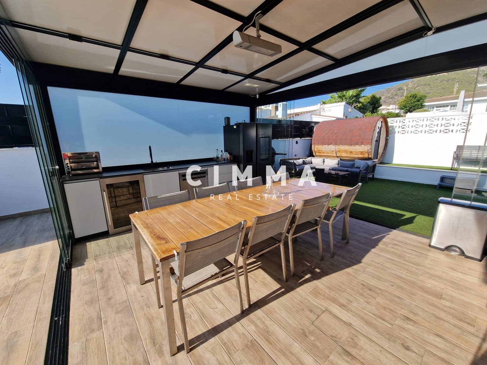 4 bedroom Villa for sale in Calpe / Calp with garage - € 1,300,000 (Ref: 9359430)