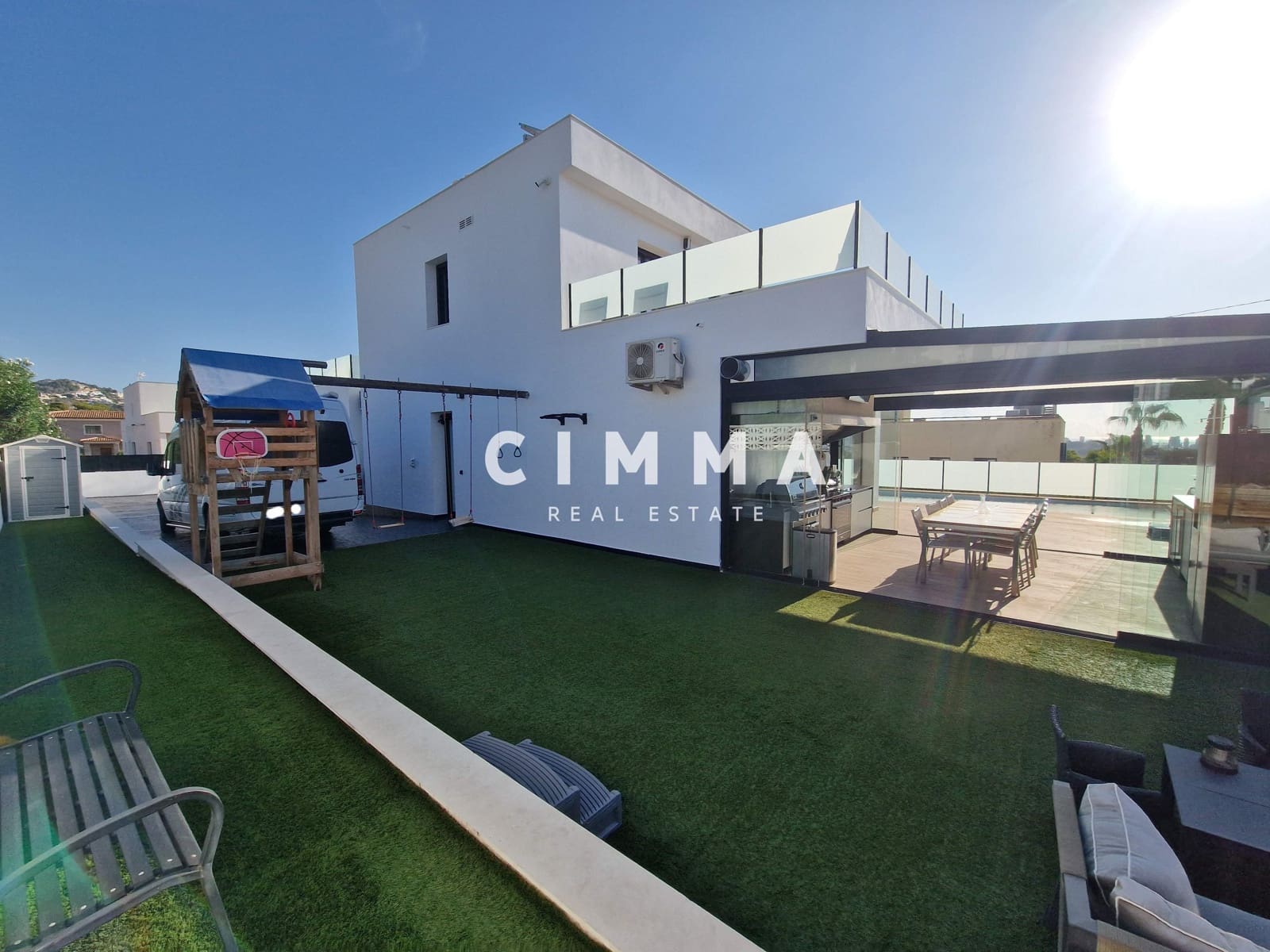 4 bedroom Villa for sale in Calpe / Calp with garage - € 1,300,000 (Ref: 9359430)