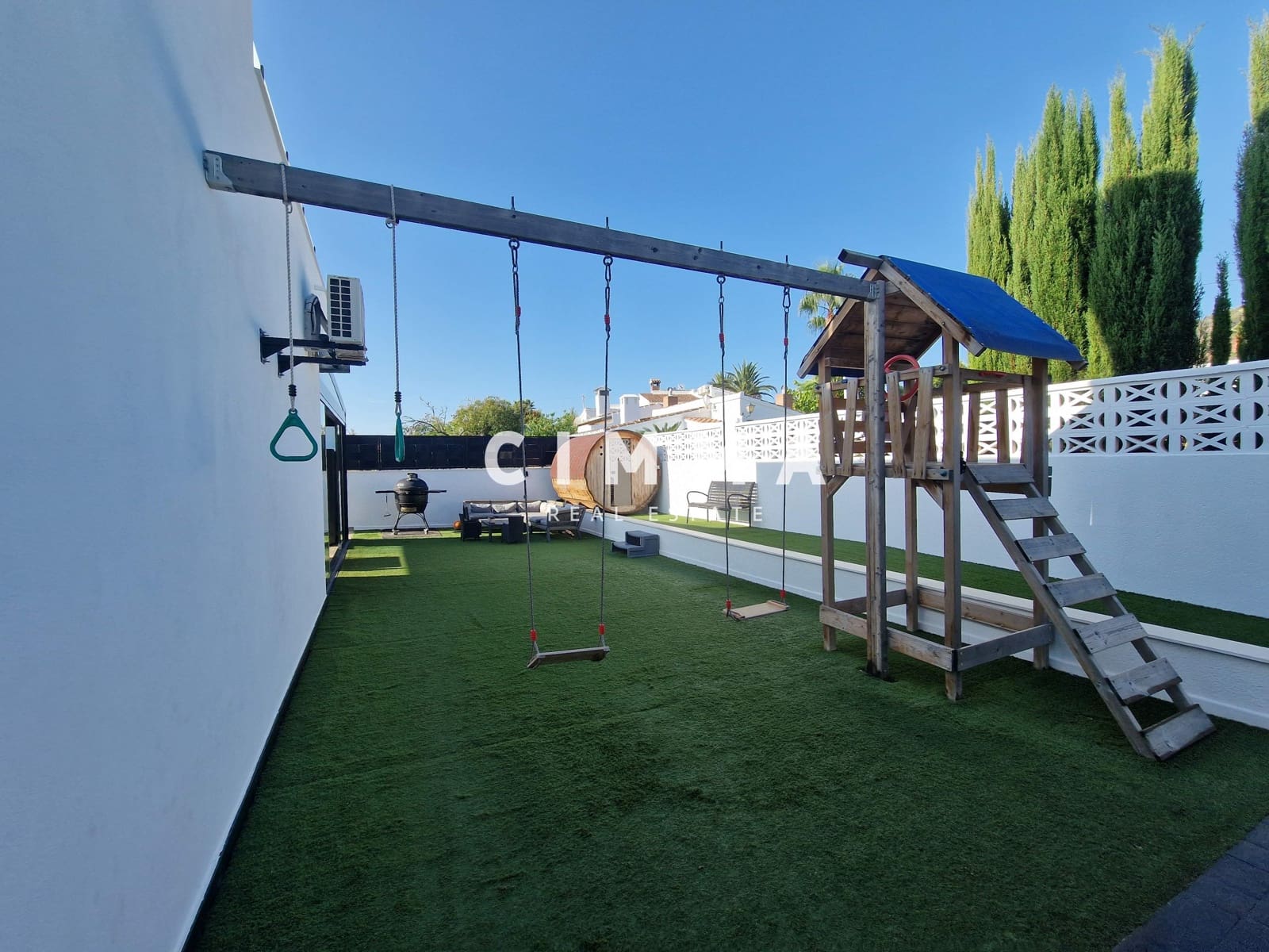 4 bedroom Villa for sale in Calpe / Calp with garage - € 1,300,000 (Ref: 9359430)