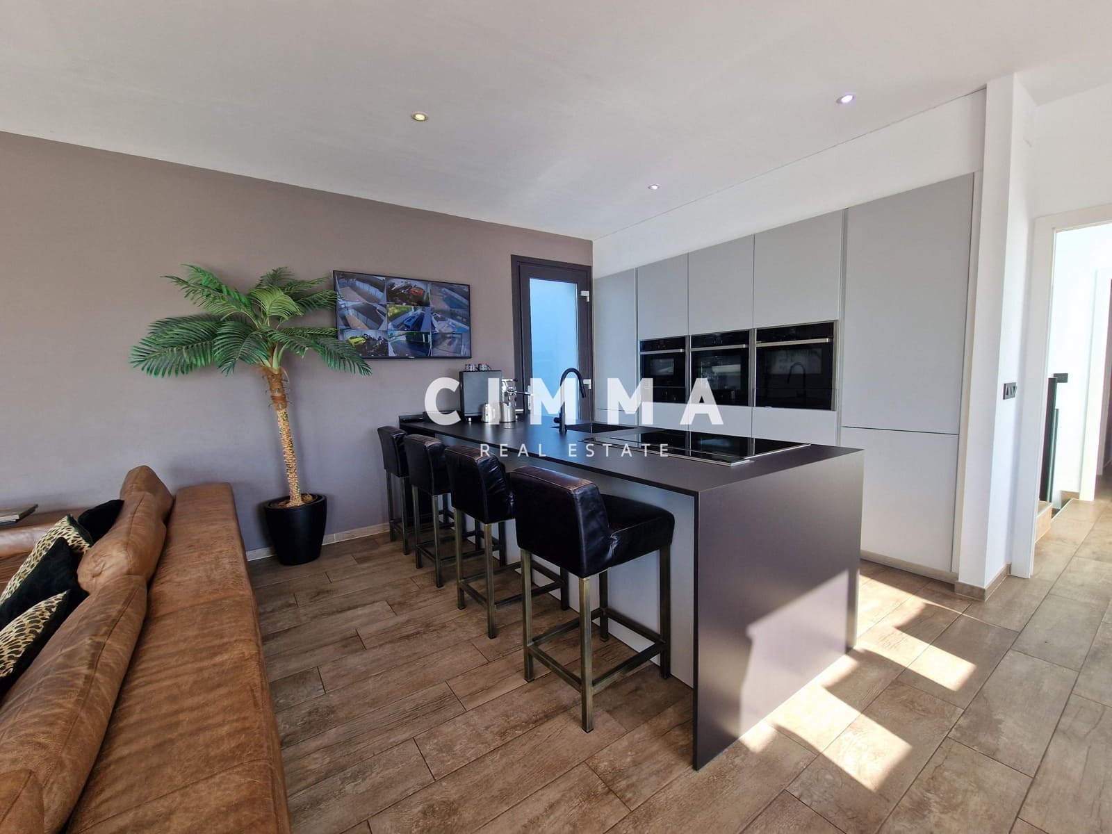 4 bedroom Villa for sale in Calpe / Calp with garage - € 1,300,000 (Ref: 9359430)