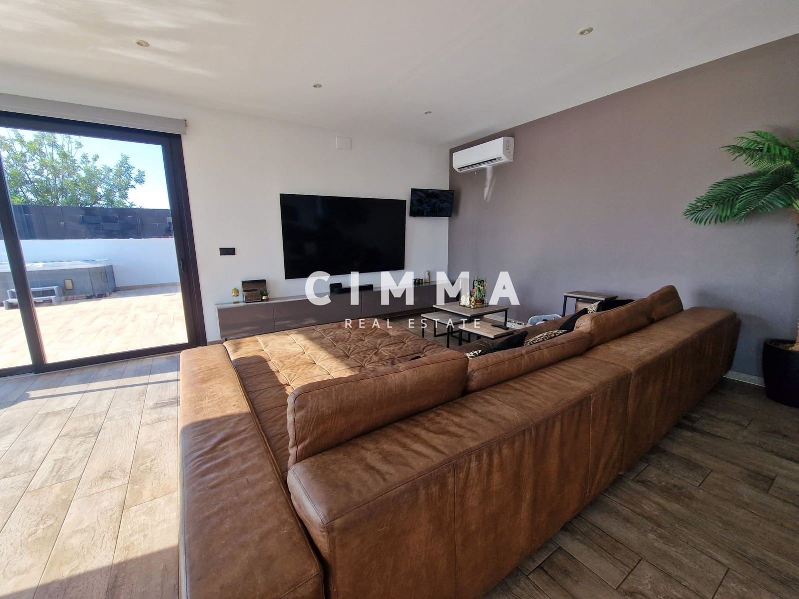 4 bedroom Villa for sale in Calpe / Calp with garage - € 1,300,000 (Ref: 9359430)
