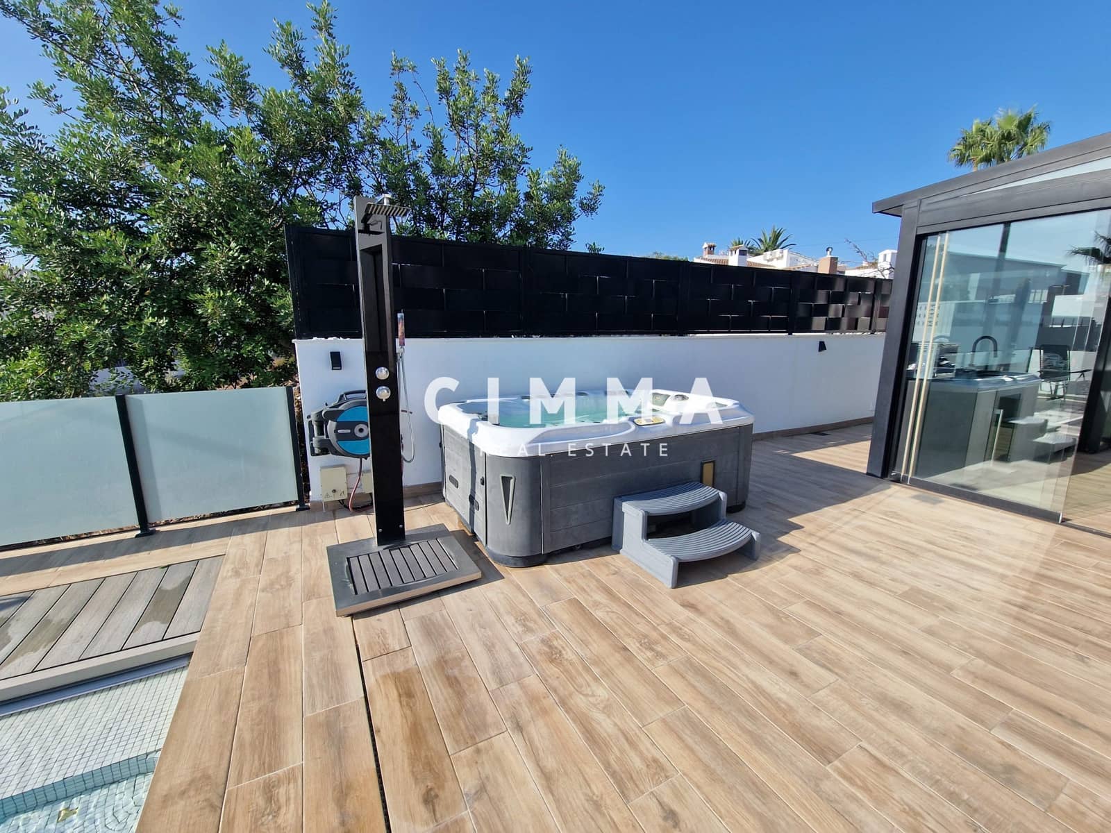 4 bedroom Villa for sale in Calpe / Calp with garage - € 1,300,000 (Ref: 9359430)