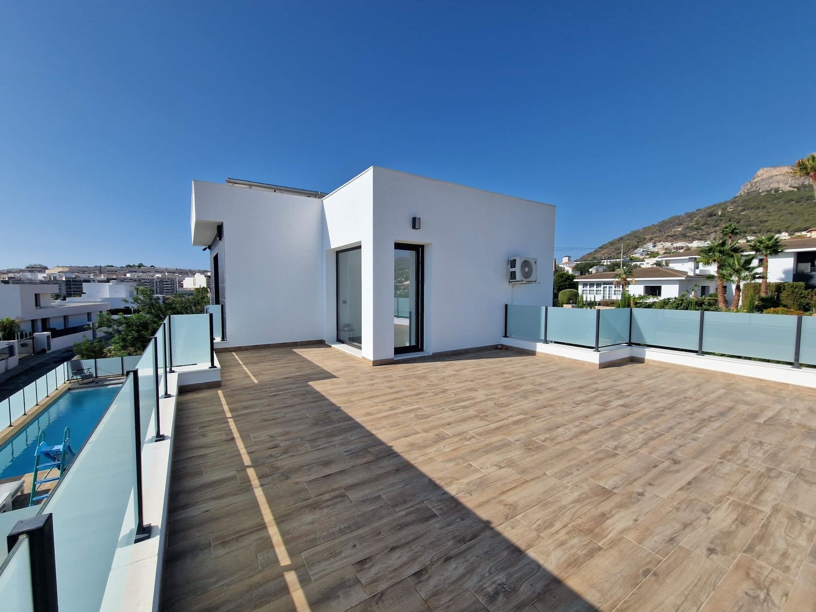 4 bedroom Villa for sale in Calpe / Calp with garage - € 1,300,000 (Ref: 9359430)