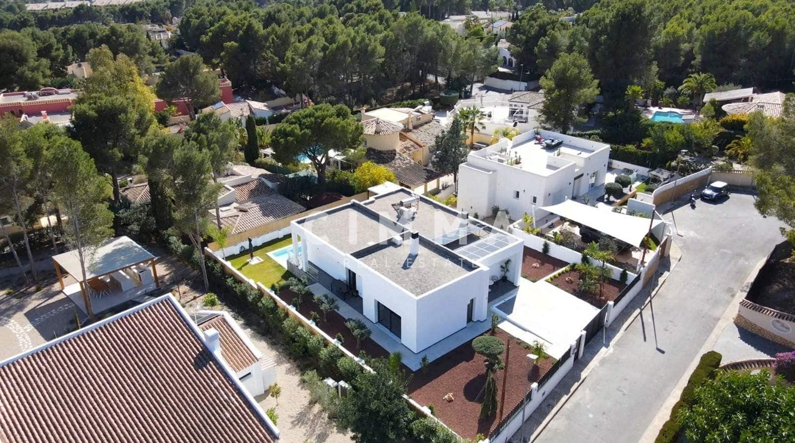 4 slaapkamer Villa te koop in Altea la Vella met zwembad - € 995.000 (Ref: 9359431)