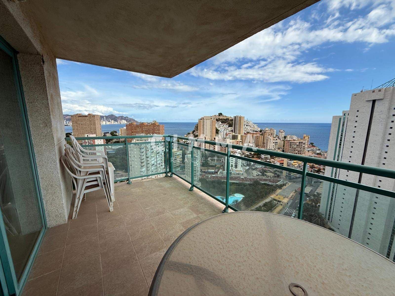 2 bedroom Apartment for sale in La Villajoyosa / Vila Joiosa with garage - € 242,500 (Ref: 9362514)