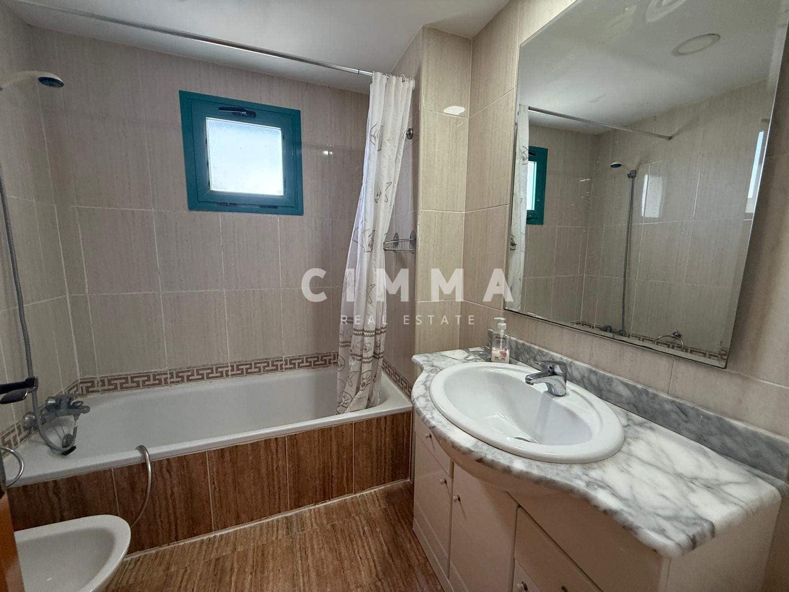 2 bedroom Apartment for sale in La Villajoyosa / Vila Joiosa with garage - € 242,500 (Ref: 9362514)