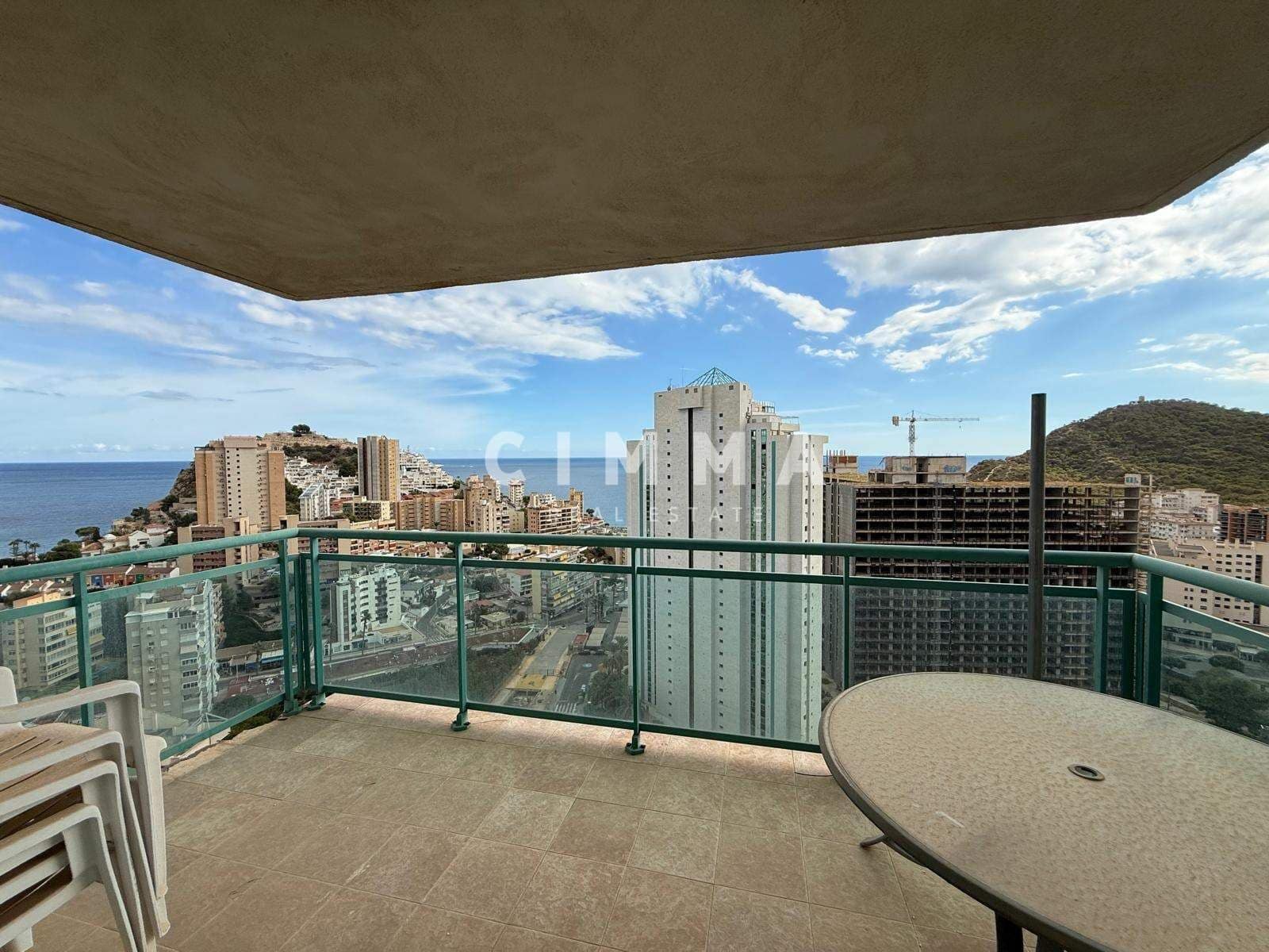 2 bedroom Apartment for sale in La Villajoyosa / Vila Joiosa with garage - € 242,500 (Ref: 9362514)