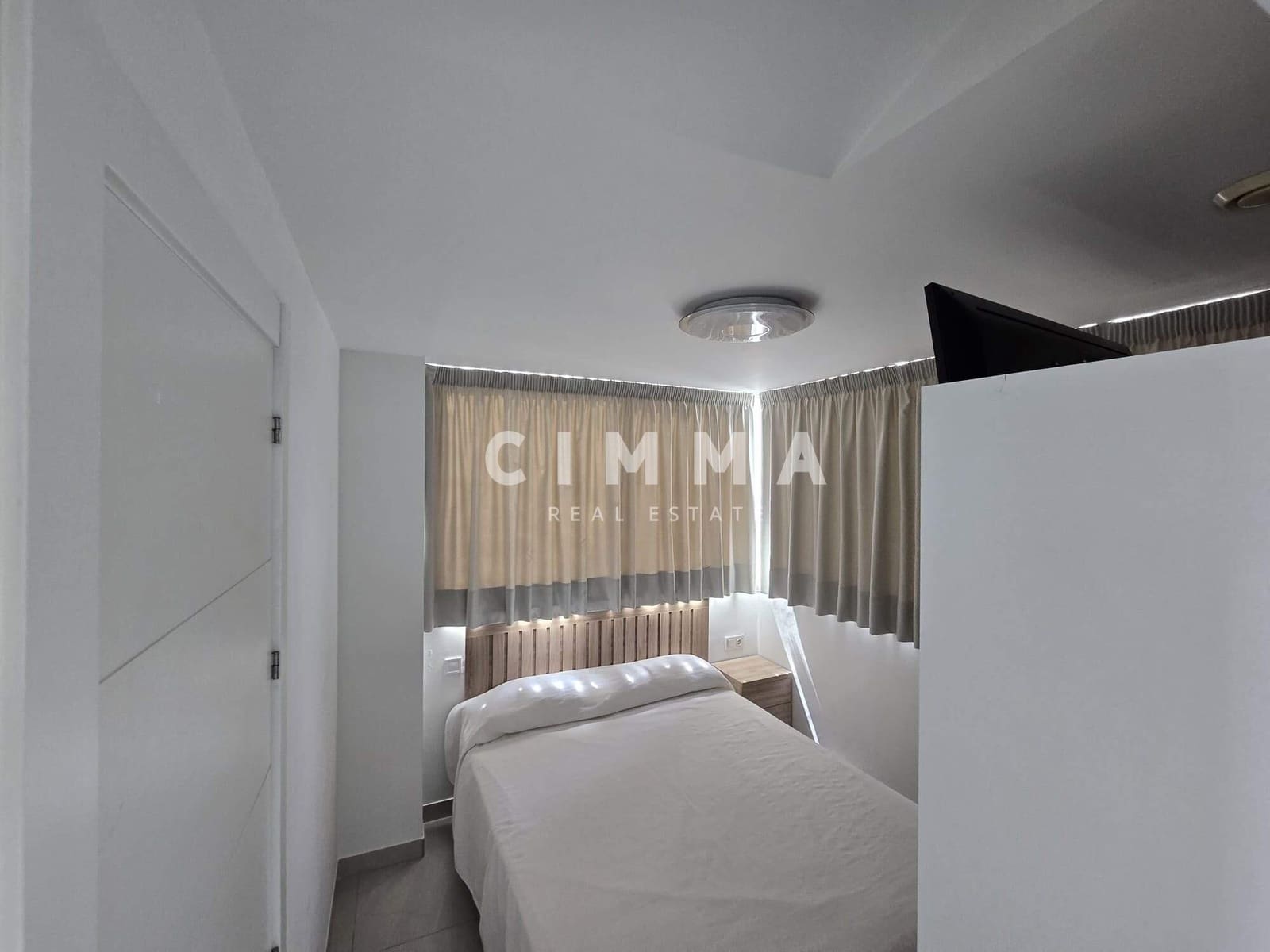 2 bedroom Apartment for sale in Finestrat - € 295,000 (Ref: 9362515)