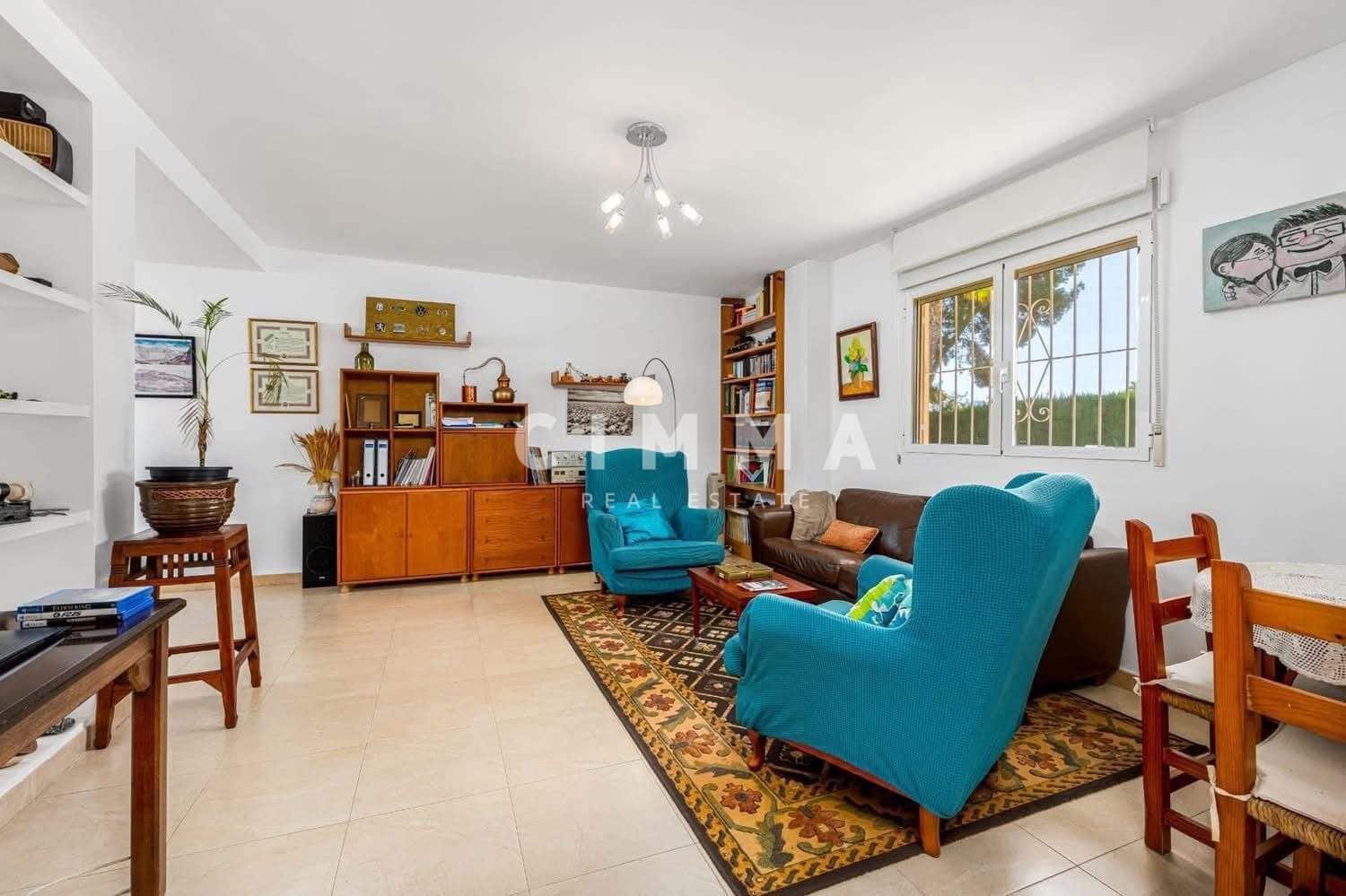 5 bedroom Villa for sale in La Nucia with garage - € 650,000 (Ref: 9396218)