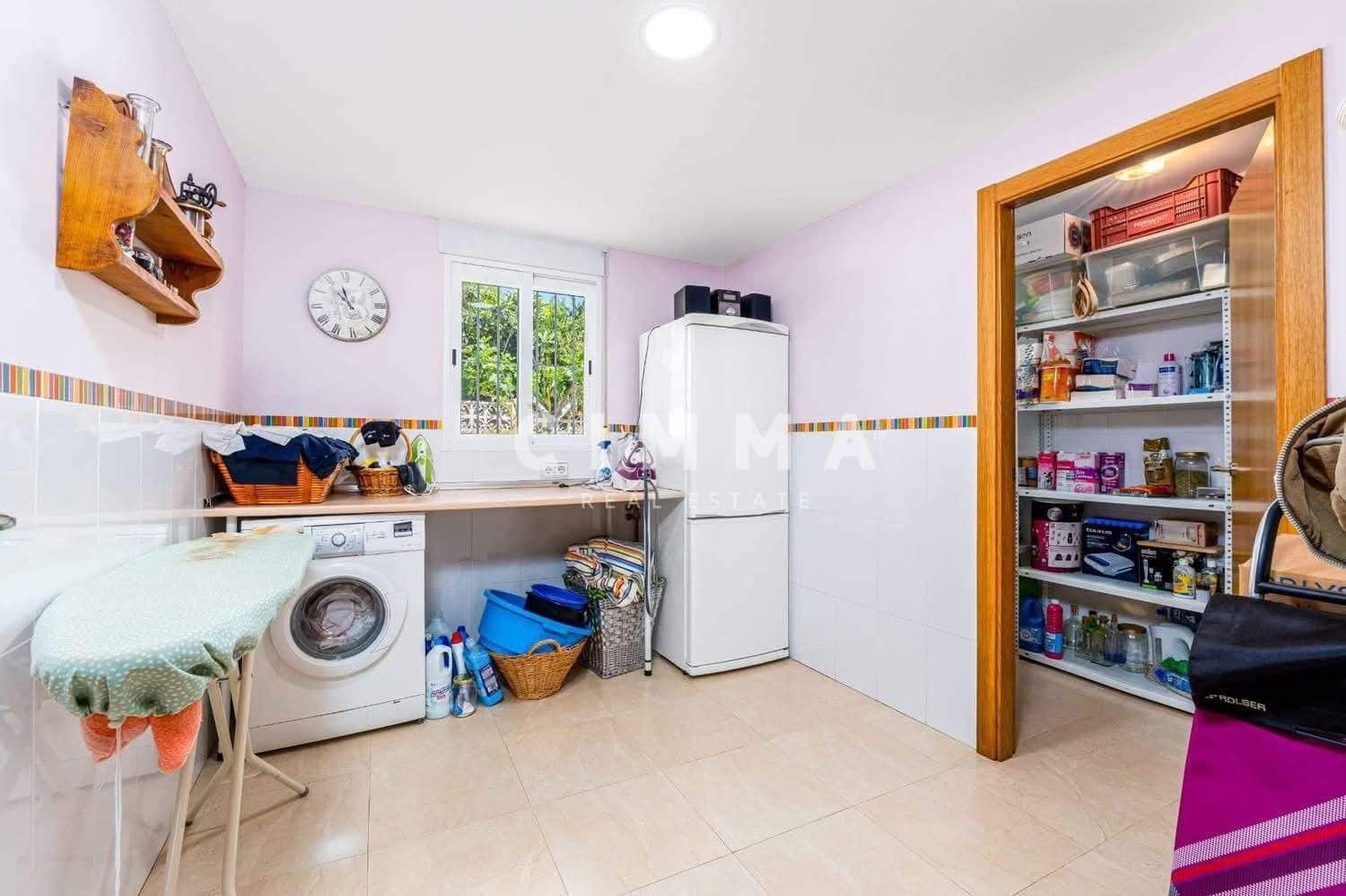 5 bedroom Villa for sale in La Nucia with garage - € 650,000 (Ref: 9396218)