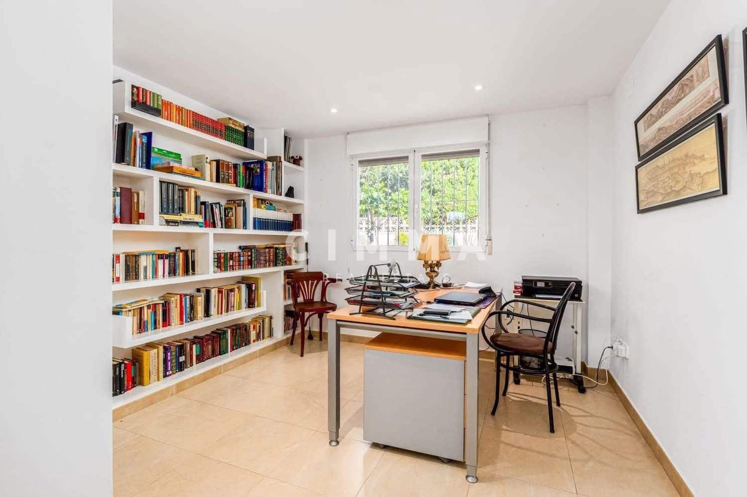 5 bedroom Villa for sale in La Nucia with garage - € 650,000 (Ref: 9396218)