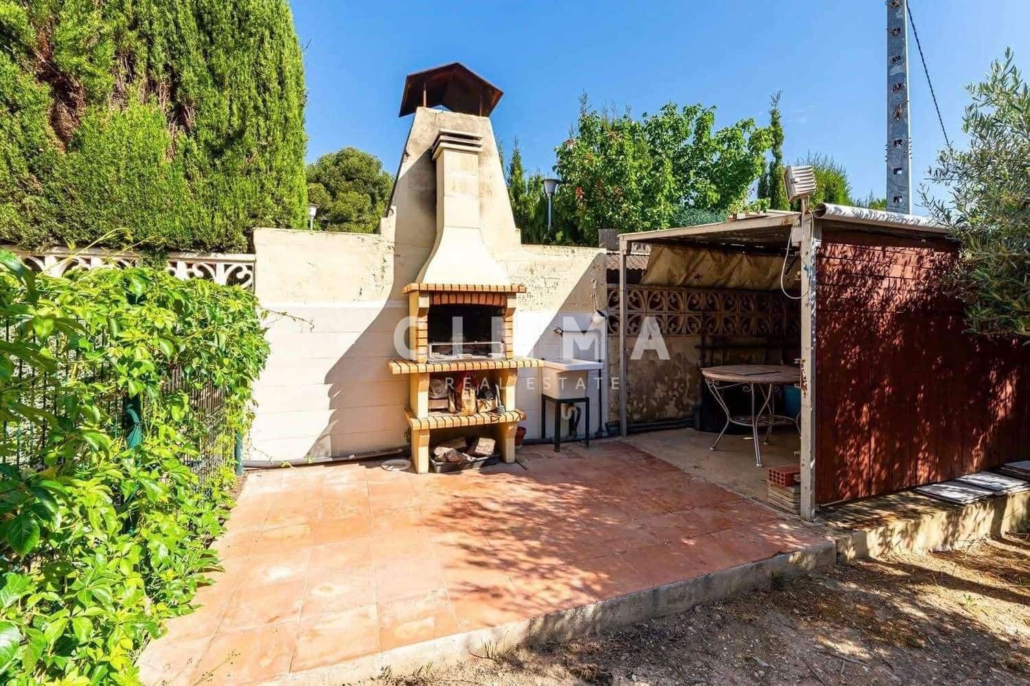 5 bedroom Villa for sale in La Nucia with garage - € 650,000 (Ref: 9396218)