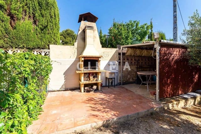 5 bedroom Villa for sale in La Nucia with garage - € 650,000 (Ref: 9396218)