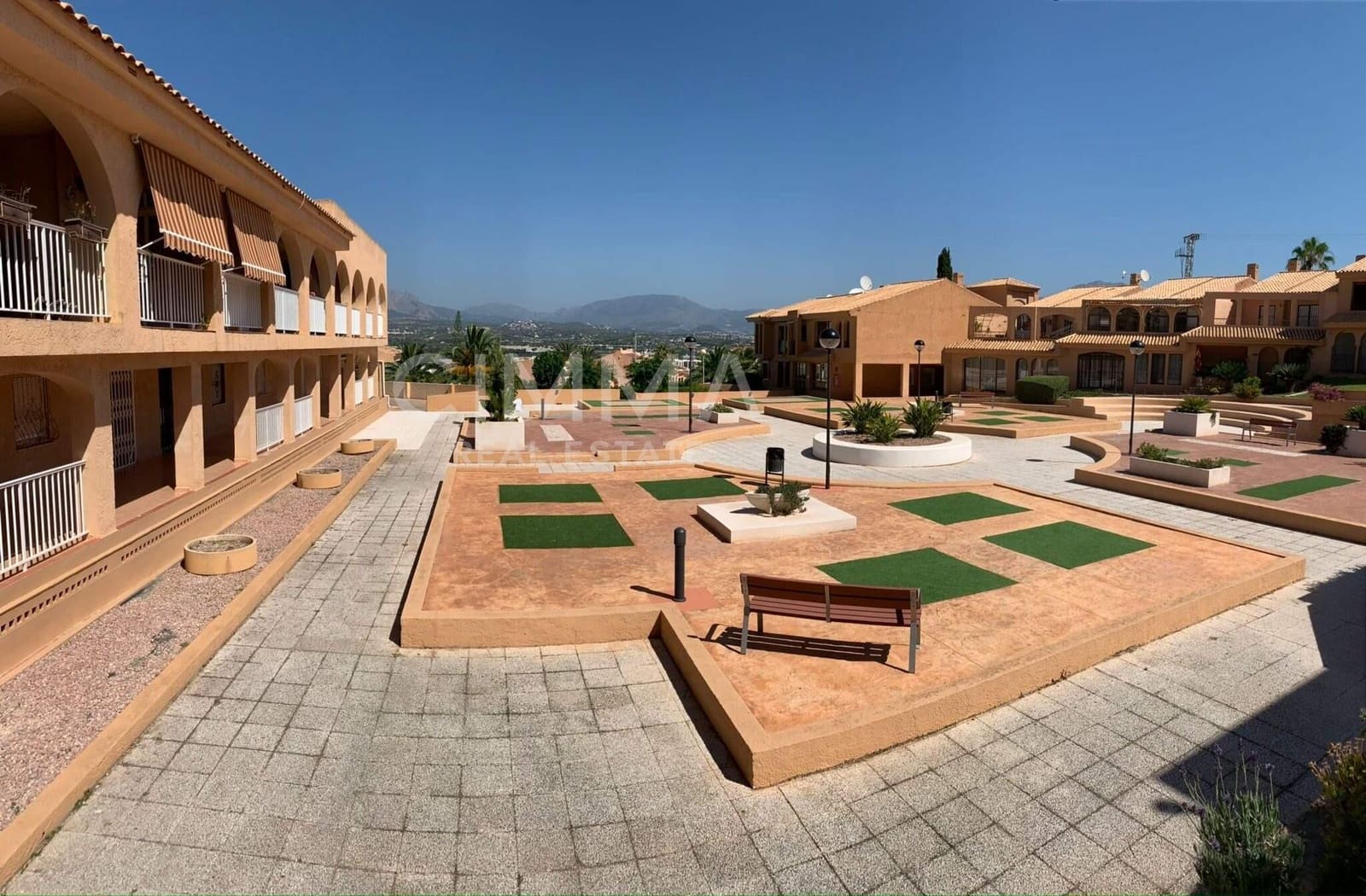2 bedroom Apartment for sale in Alfaz del Pi / L'Alfas del Pi with pool - € 315,000 (Ref: 9401603)