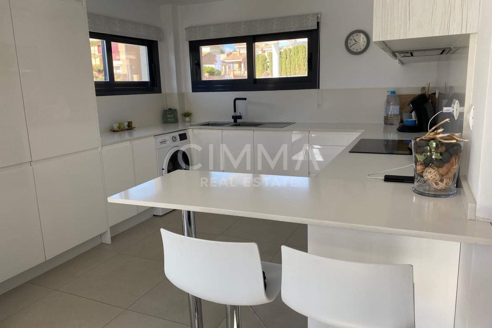 3 bedroom Villa for sale in La Nucia - € 585,000 (Ref: 9411188)