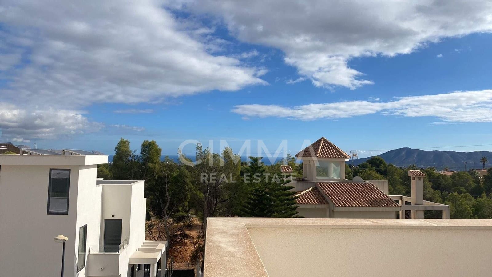 3 bedroom Villa for sale in La Nucia - € 585,000 (Ref: 9411188)