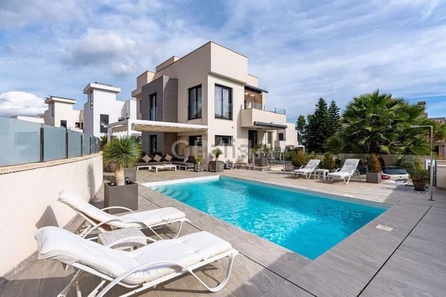 3 bedroom Villa for sale in La Nucia - € 585,000 (Ref: 9411188)