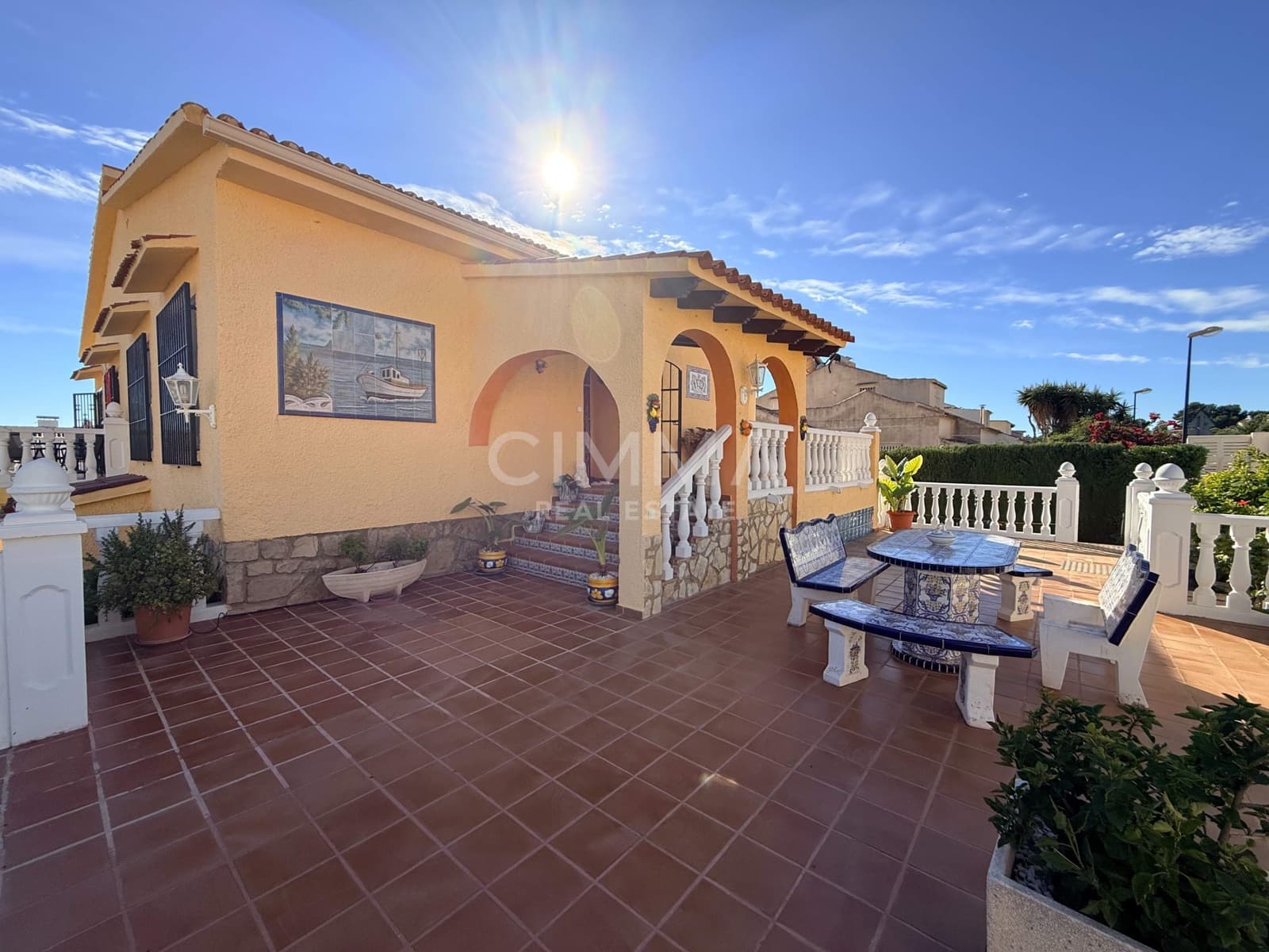 5 bedroom Villa for sale in La Nucia with pool garage - € 625,000 (Ref: 9414284)