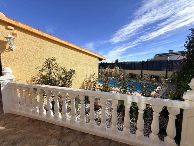 5 bedroom Villa for sale in La Nucia with pool garage - € 625,000 (Ref: 9414284)