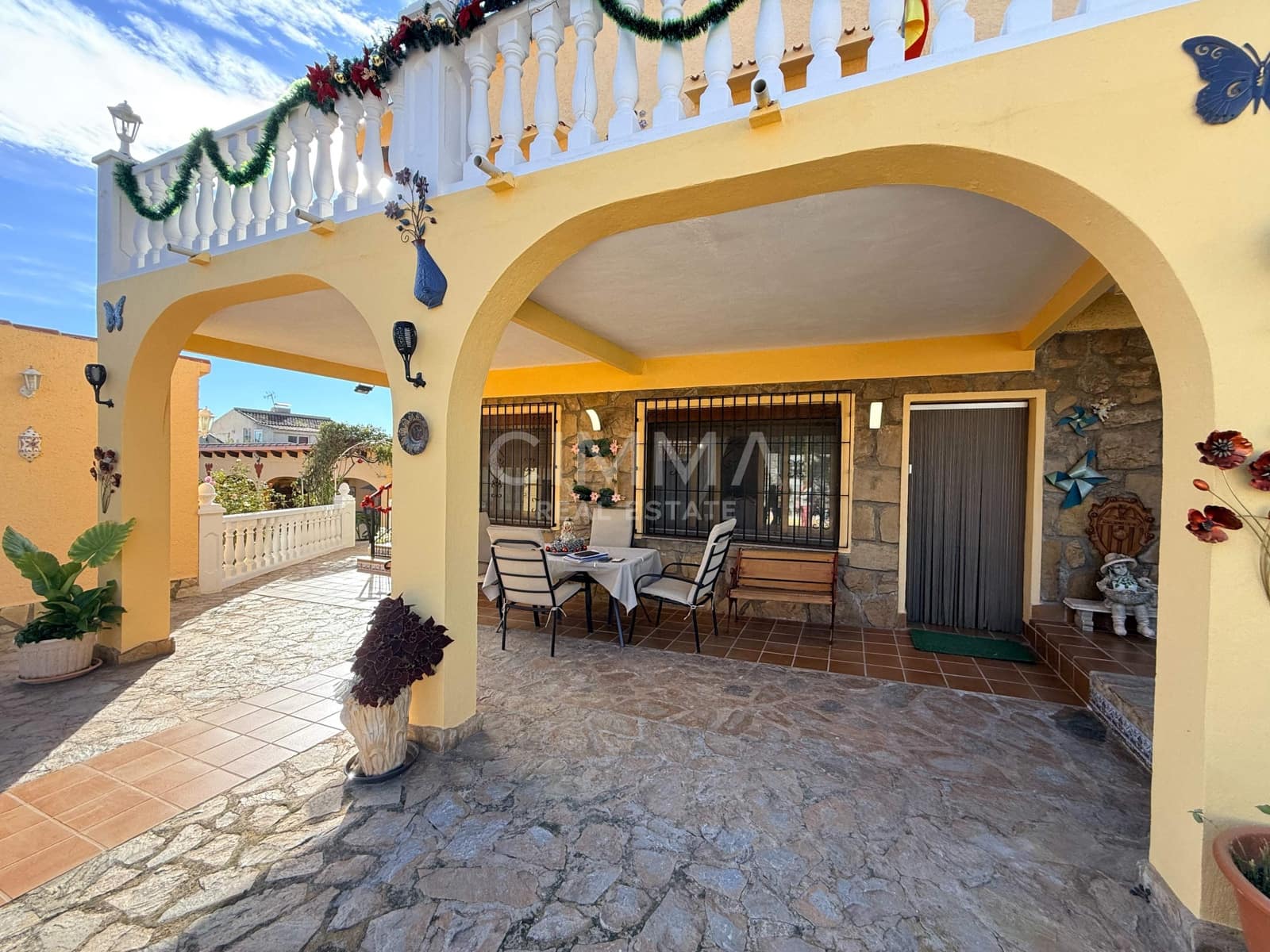 5 bedroom Villa for sale in La Nucia with pool garage - € 595,000 (Ref: 9414284)