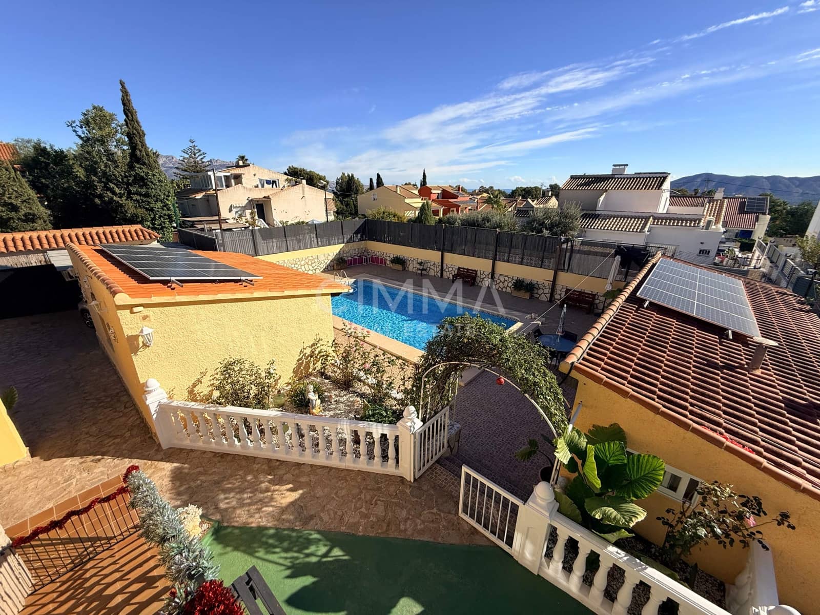 5 bedroom Villa for sale in La Nucia with pool garage - € 595,000 (Ref: 9414284)