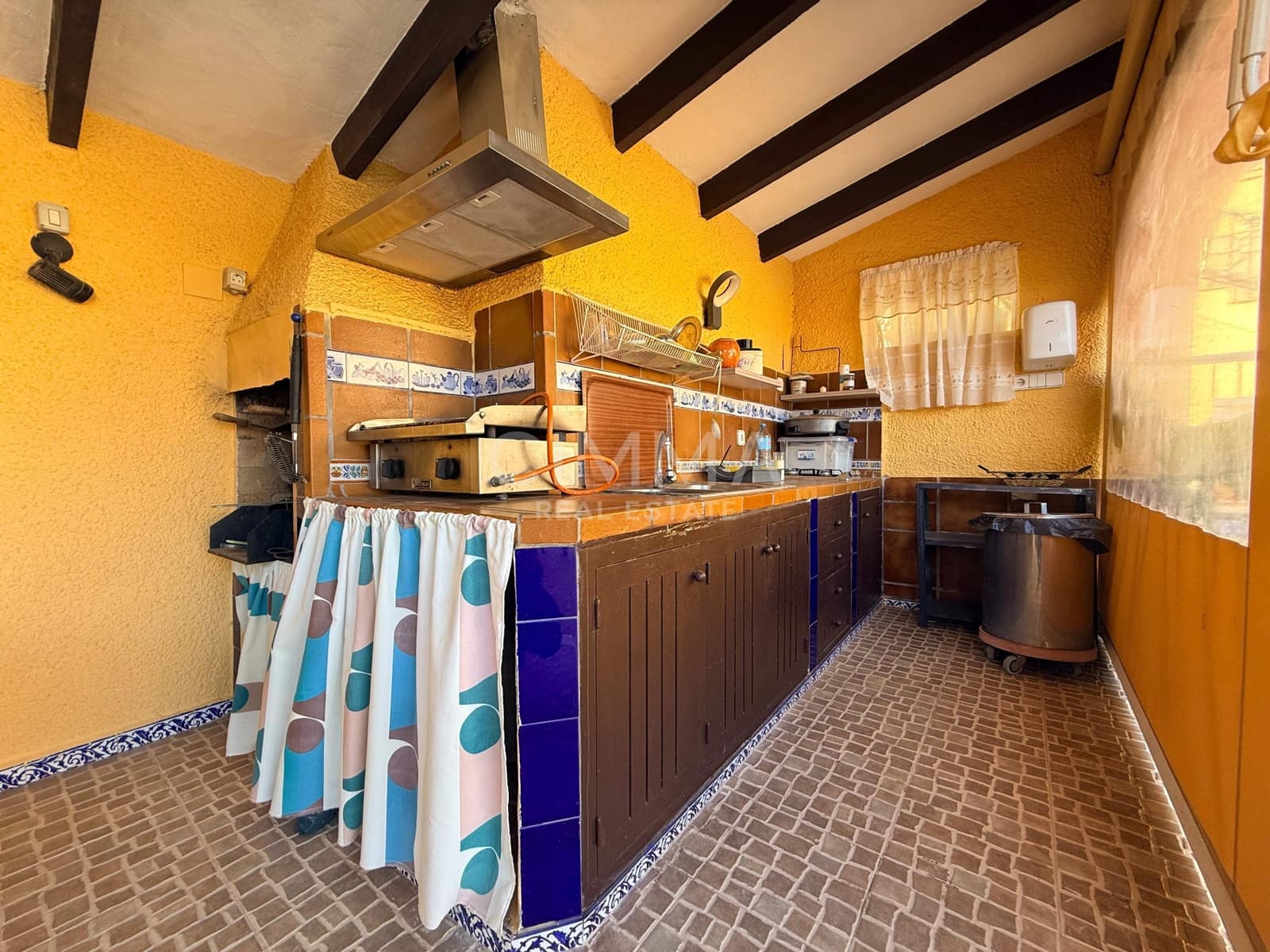5 bedroom Villa for sale in La Nucia with pool garage - € 595,000 (Ref: 9414284)