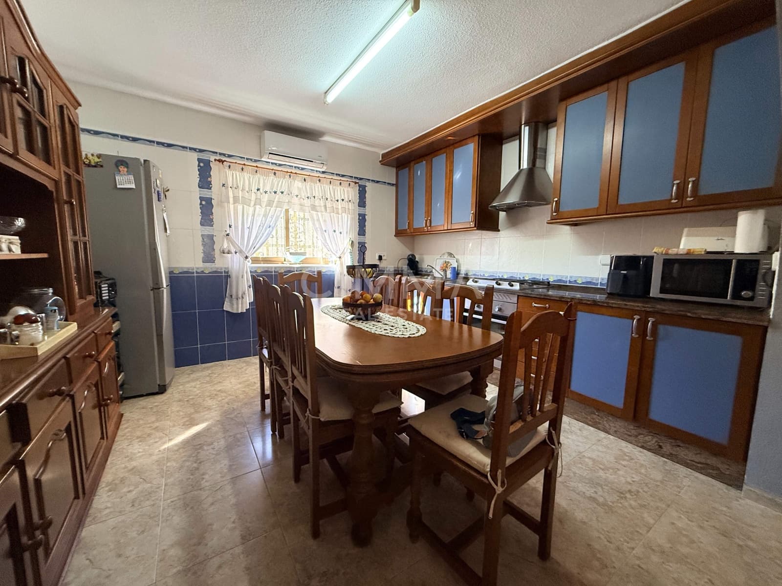 5 bedroom Villa for sale in La Nucia with pool garage - € 595,000 (Ref: 9414284)