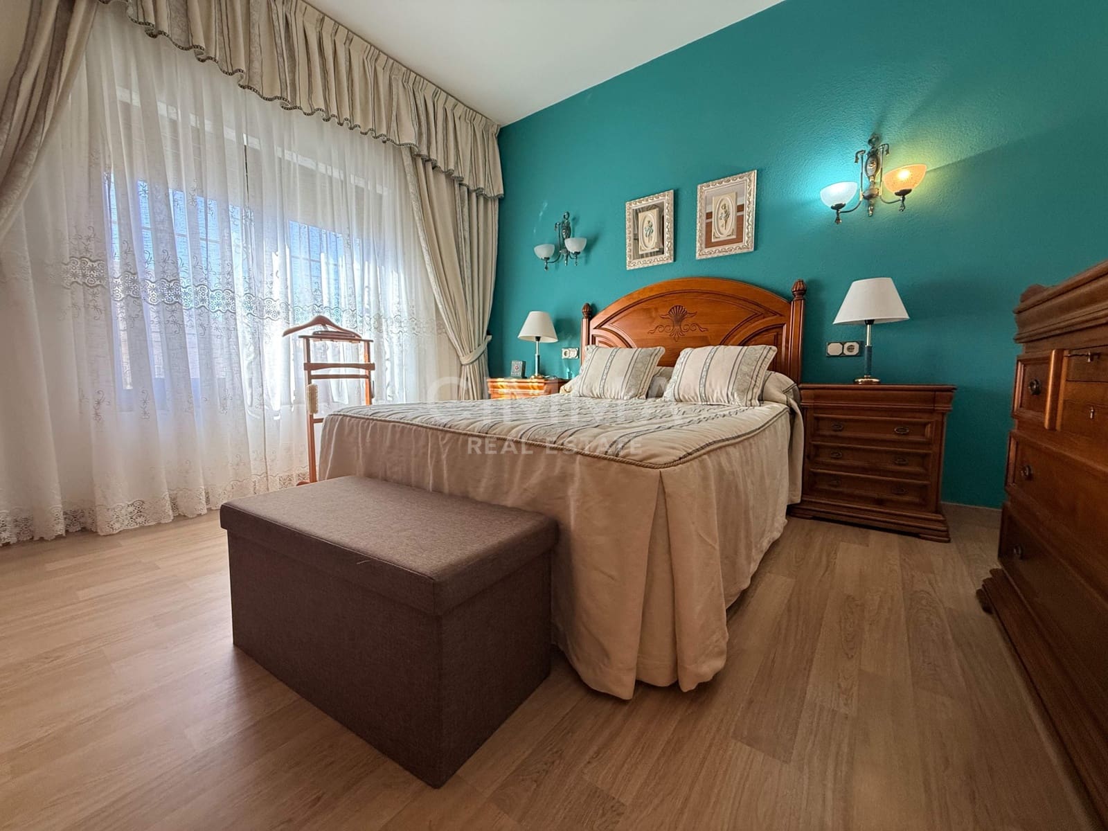 5 bedroom Villa for sale in La Nucia with pool garage - € 595,000 (Ref: 9414284)