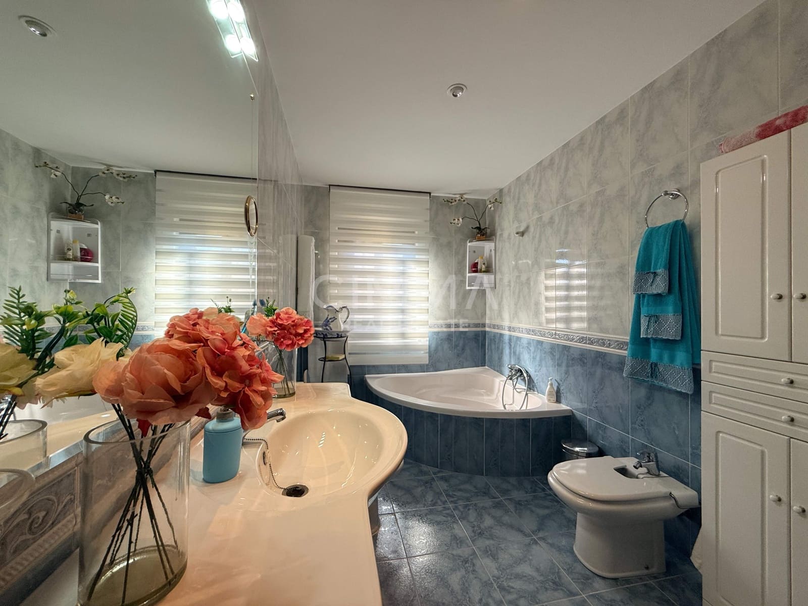 5 bedroom Villa for sale in La Nucia with pool garage - € 595,000 (Ref: 9414284)