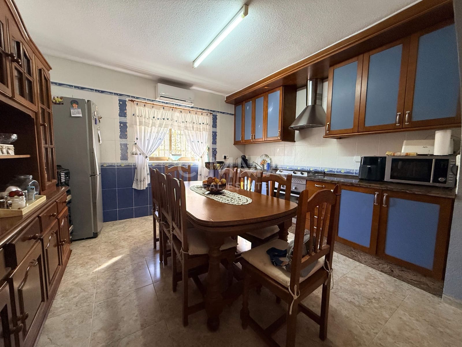 5 bedroom Villa for sale in La Nucia with pool garage - € 595,000 (Ref: 9414284)