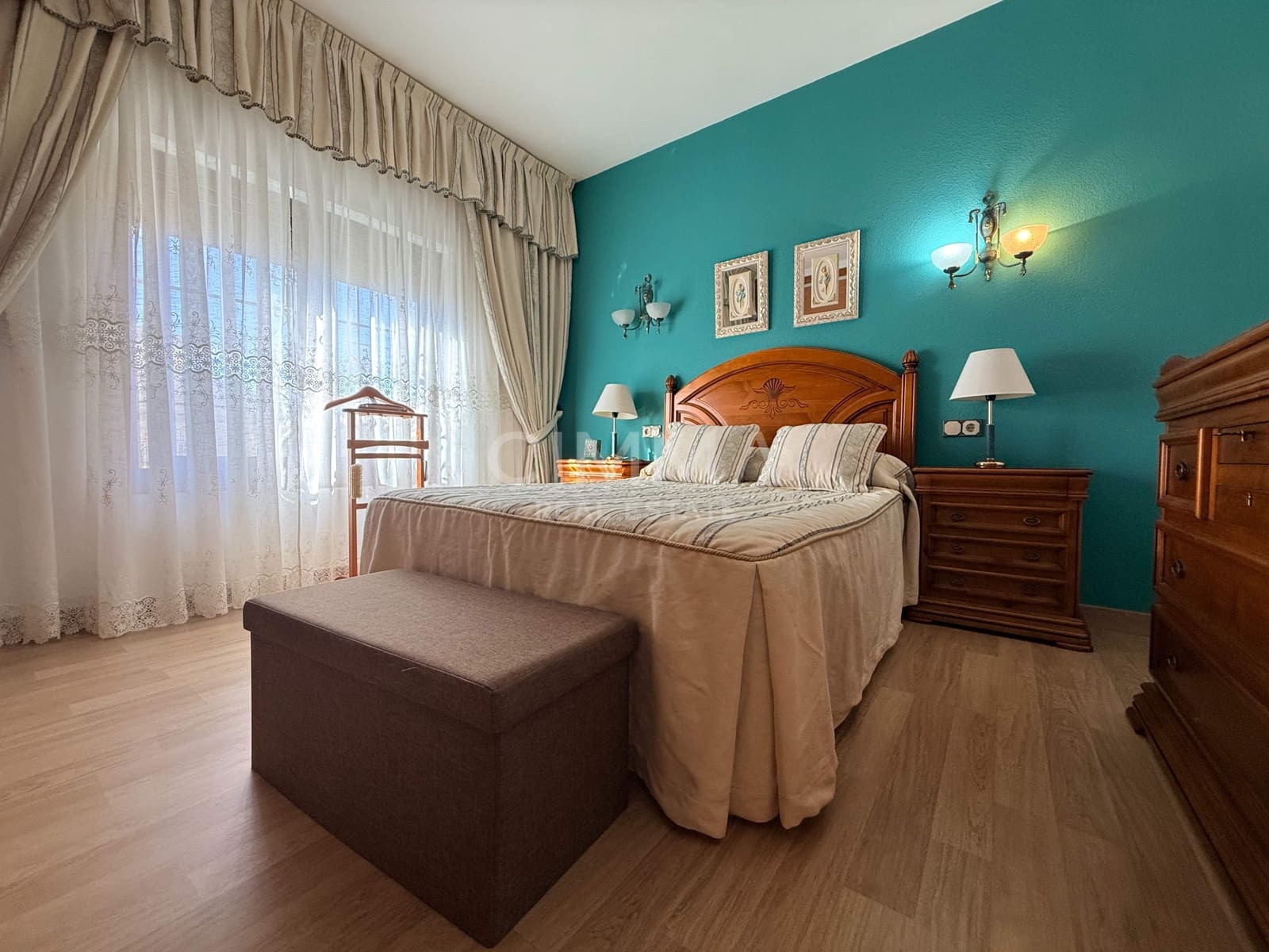 5 bedroom Villa for sale in La Nucia with pool garage - € 595,000 (Ref: 9414284)