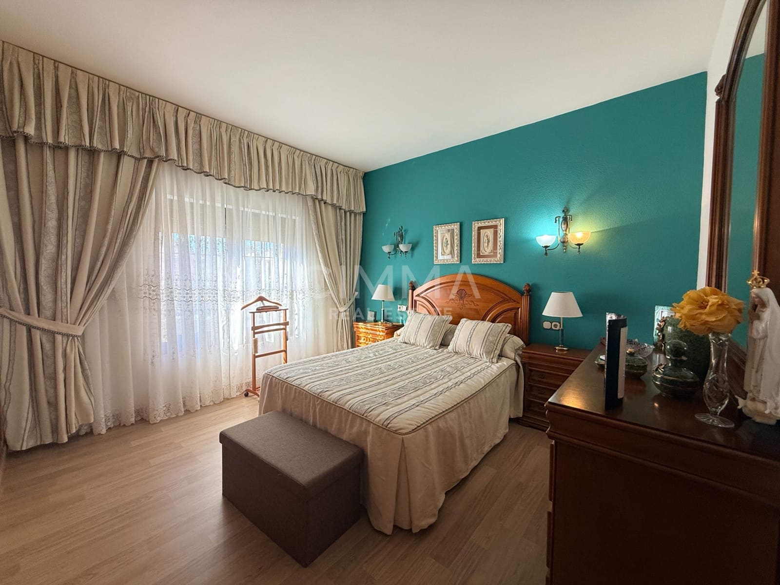 5 bedroom Villa for sale in La Nucia with pool garage - € 595,000 (Ref: 9414284)