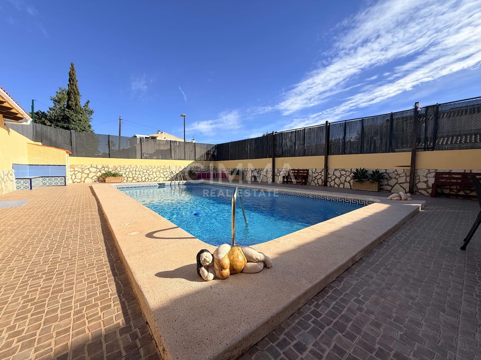5 bedroom Villa for sale in La Nucia with pool garage - € 595,000 (Ref: 9414284)