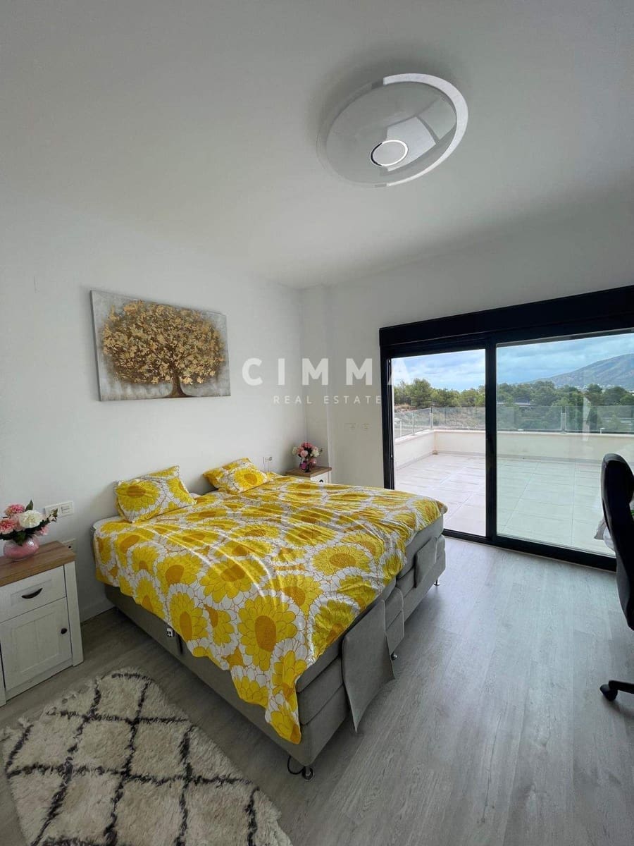 3 sovrum Villa att hyra i Alfaz del Pi / L'Alfas del Pi med garage - 2 950 € (Ref: 9414285)