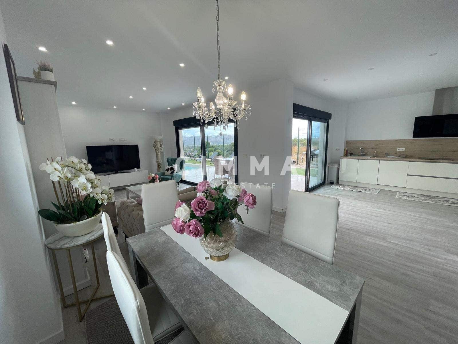 3 sovrum Villa att hyra i Alfaz del Pi / L'Alfas del Pi med garage - 2 950 € (Ref: 9414285)